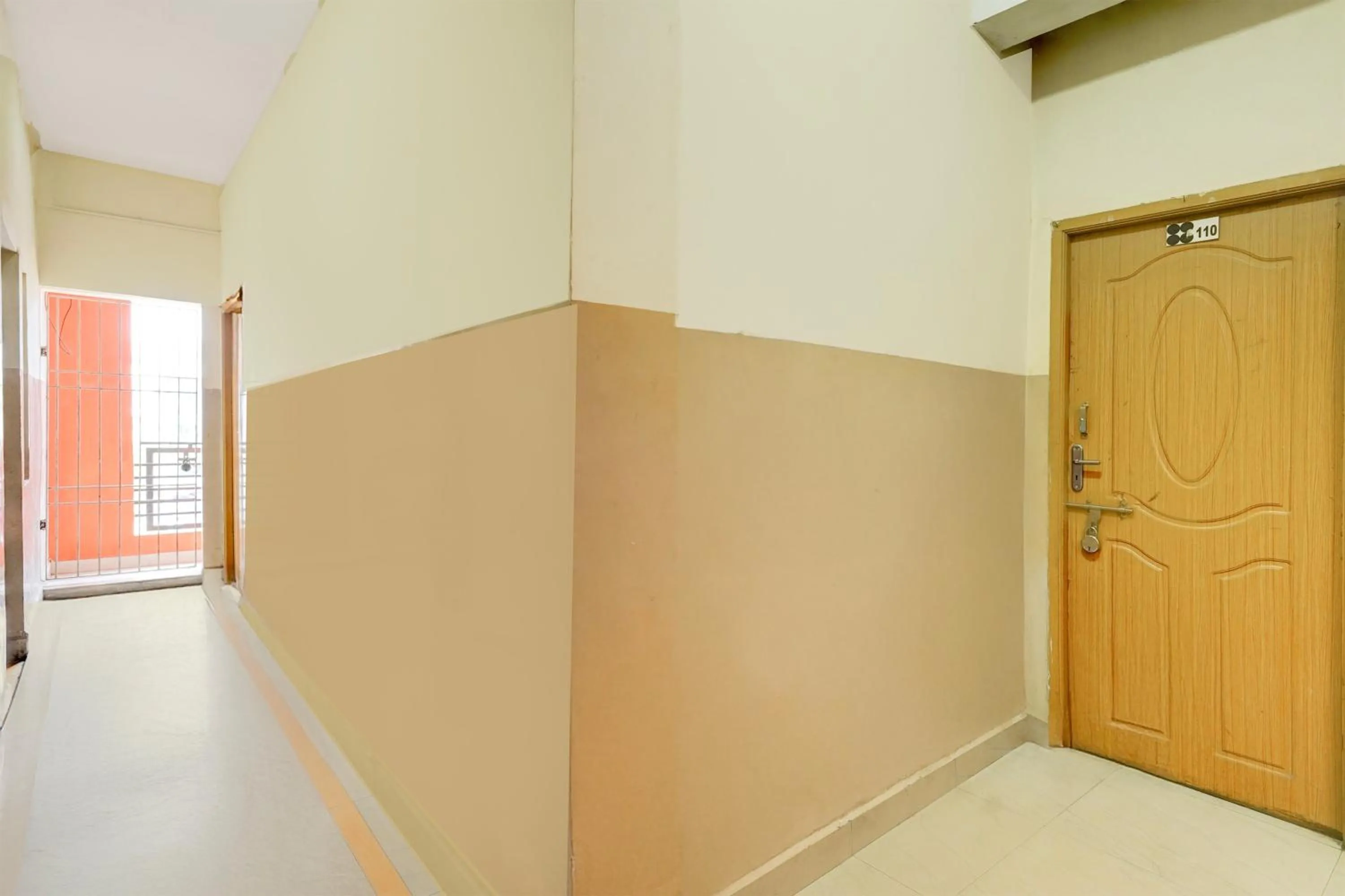 Lobby or reception in Super Hotel O Villivakkam Railway Station Formerly BV Stayz
