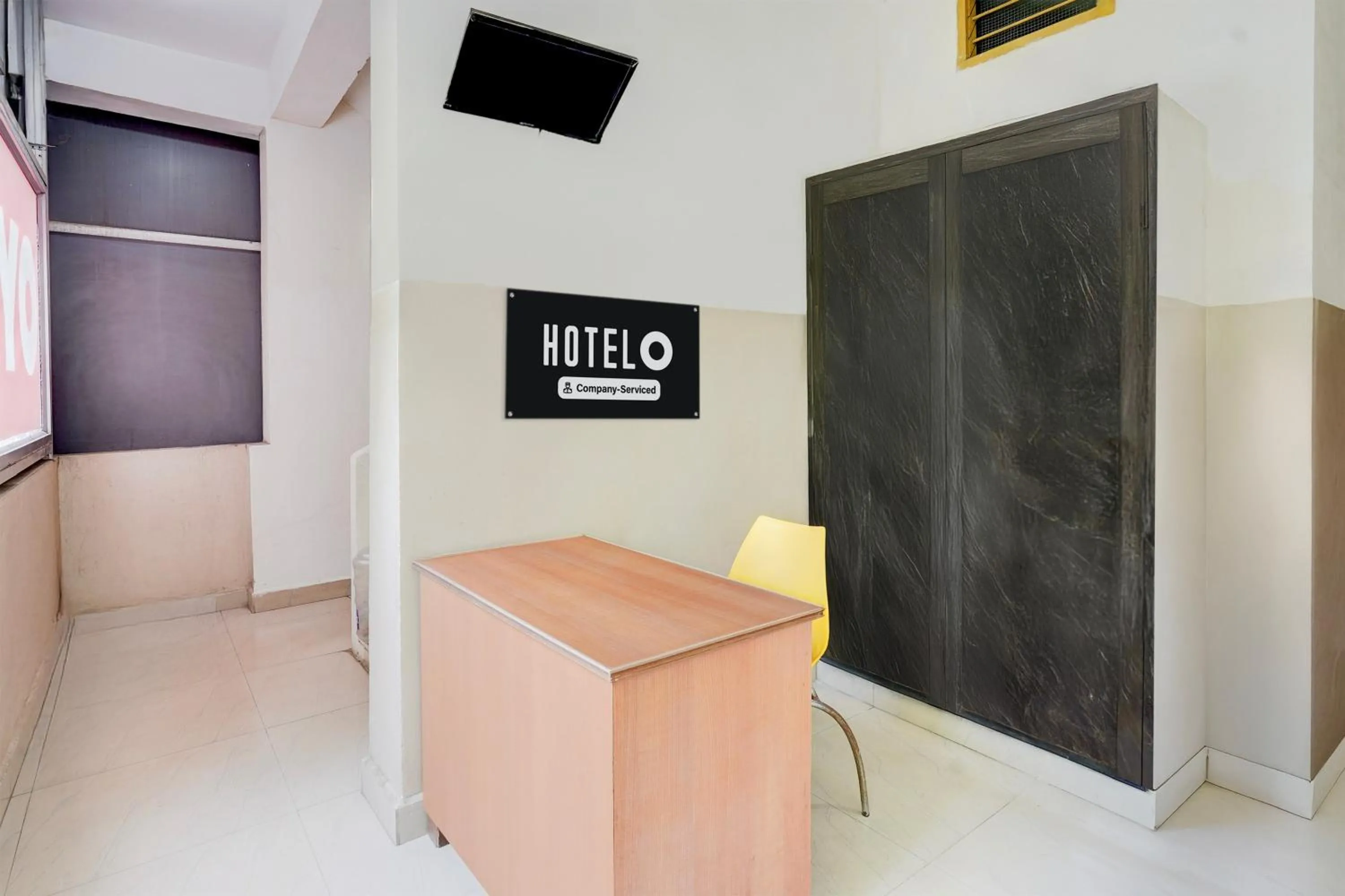 Lobby or reception in Super Hotel O Villivakkam Railway Station Formerly BV Stayz