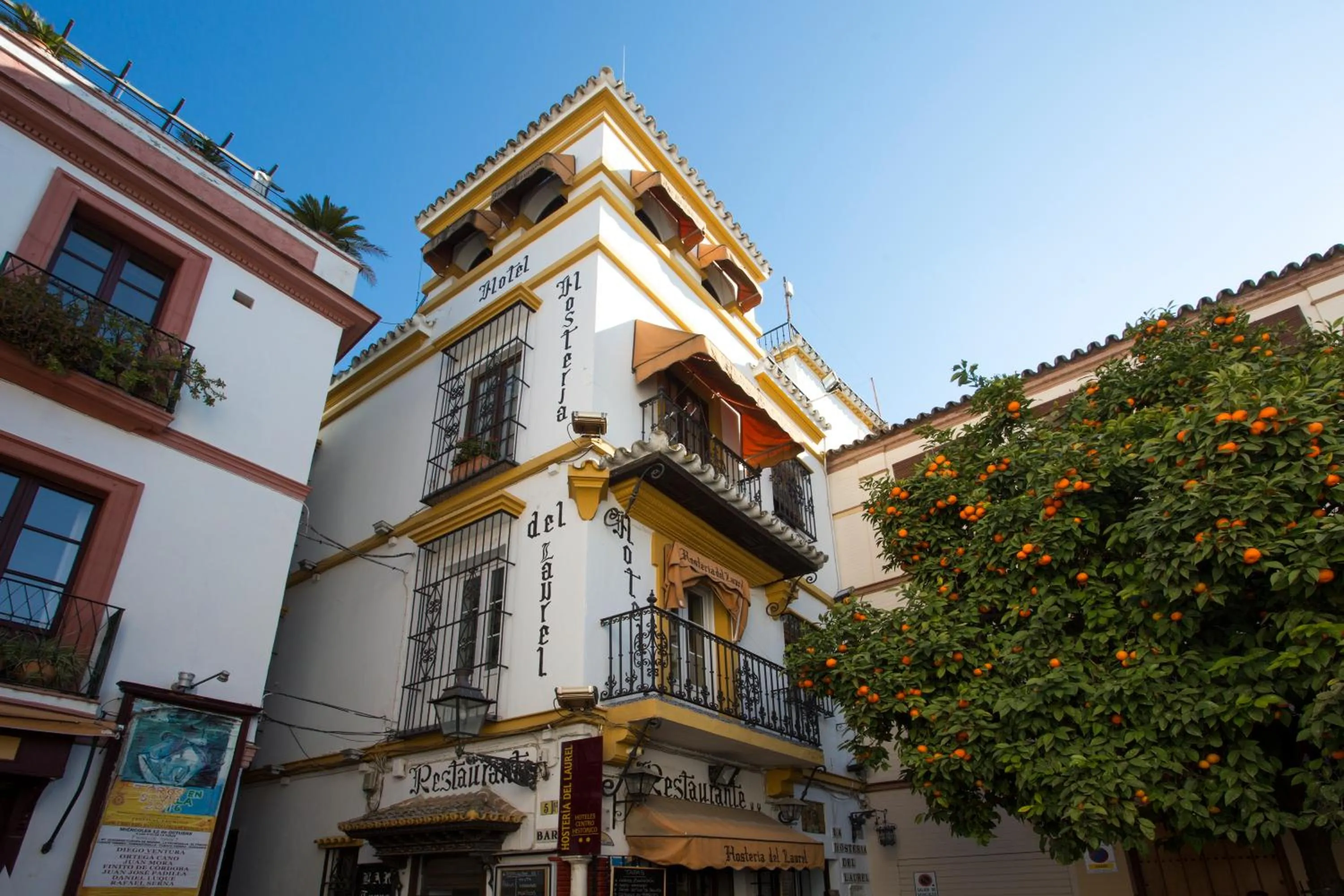 Neighbourhood, Property Building in Casual Don Juan Tenorio Sevilla