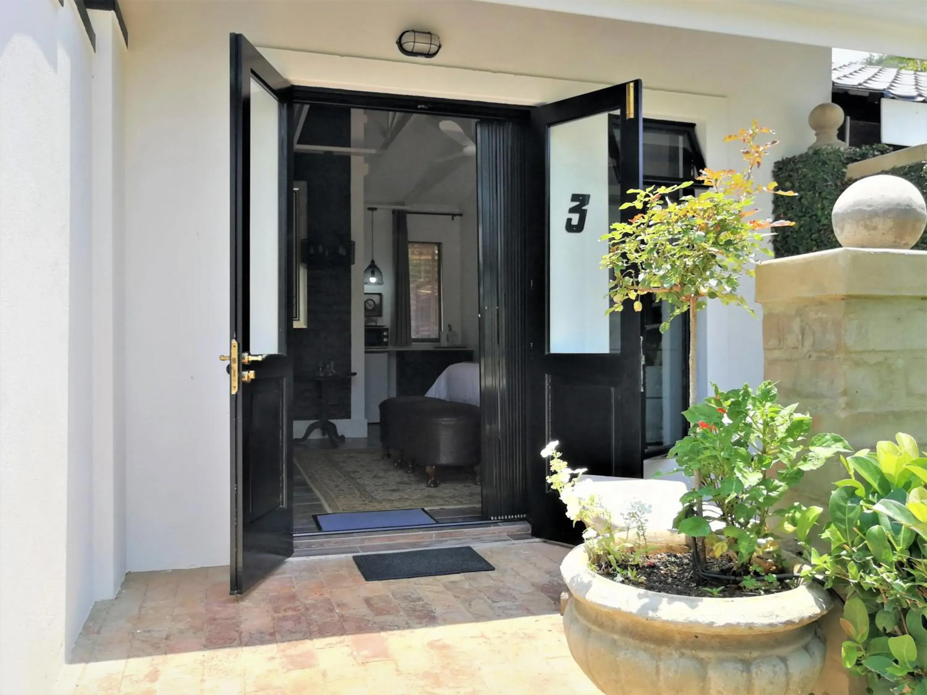 Queen Suite in At 98 on Lynburn Guest House Queen Suite in At 98 on Lynburn Guest House