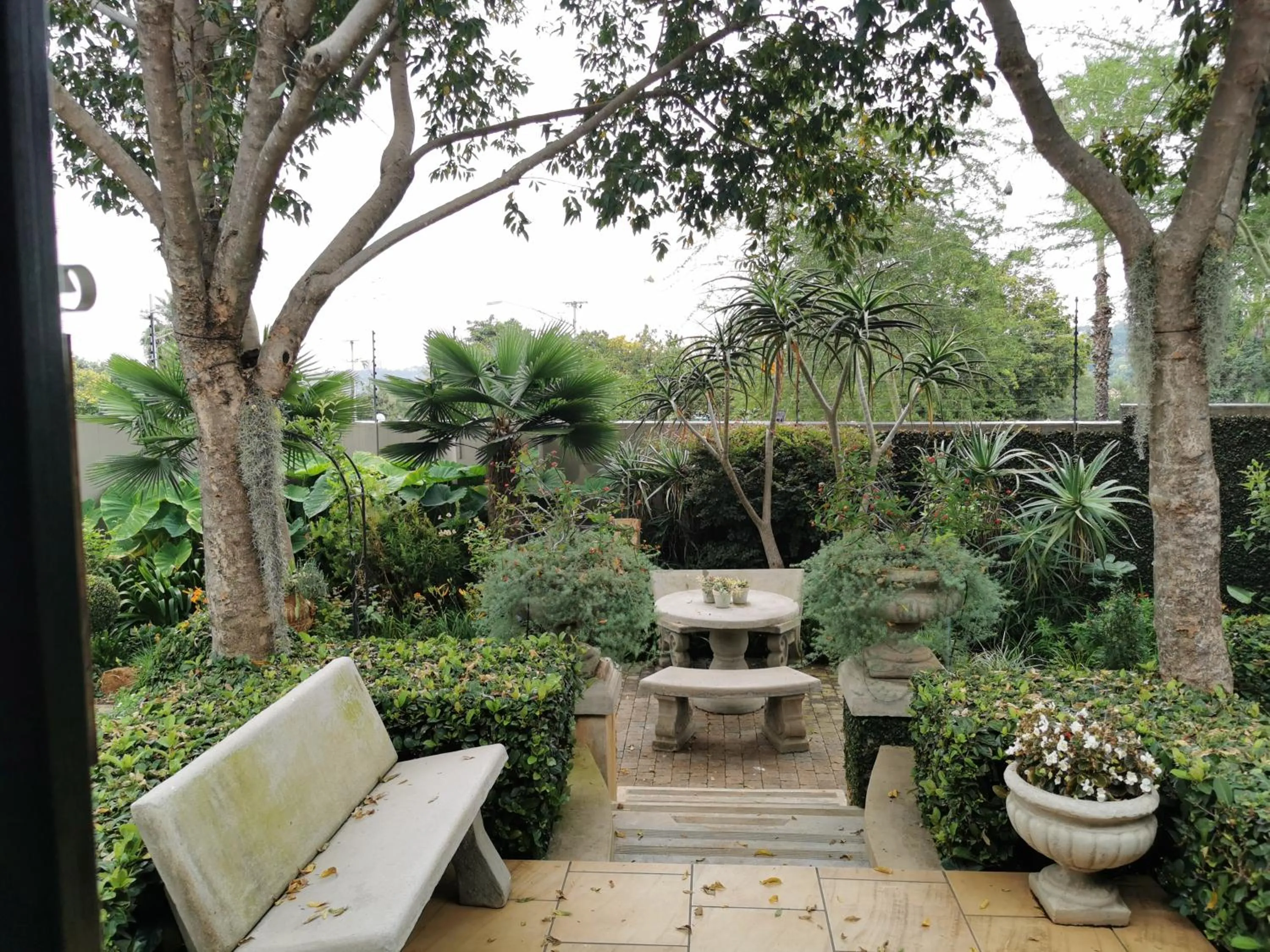 Garden in At 98 on Lynburn Guest House