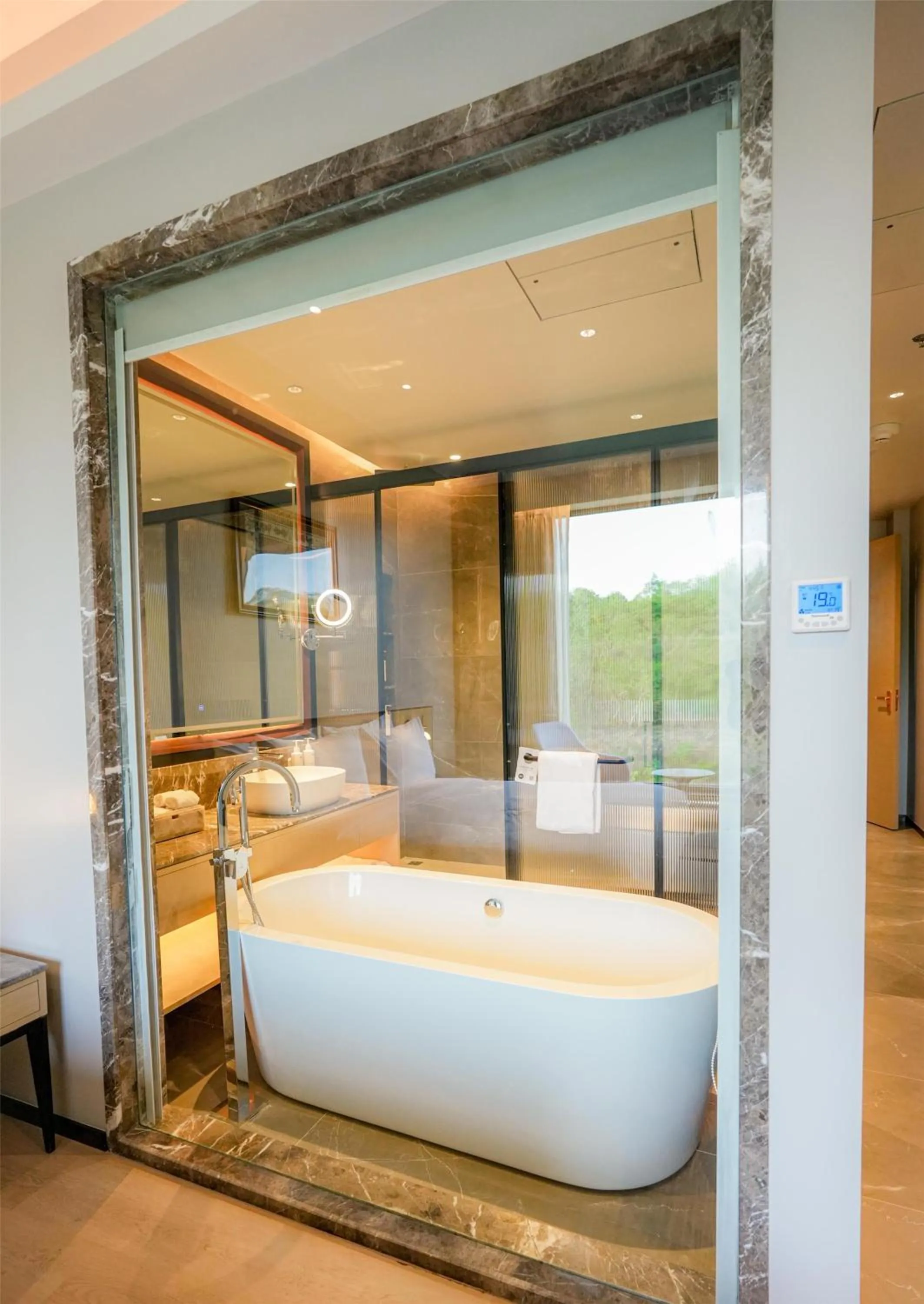 Bathroom, Bed in Radisson Hotel Jamshedpur