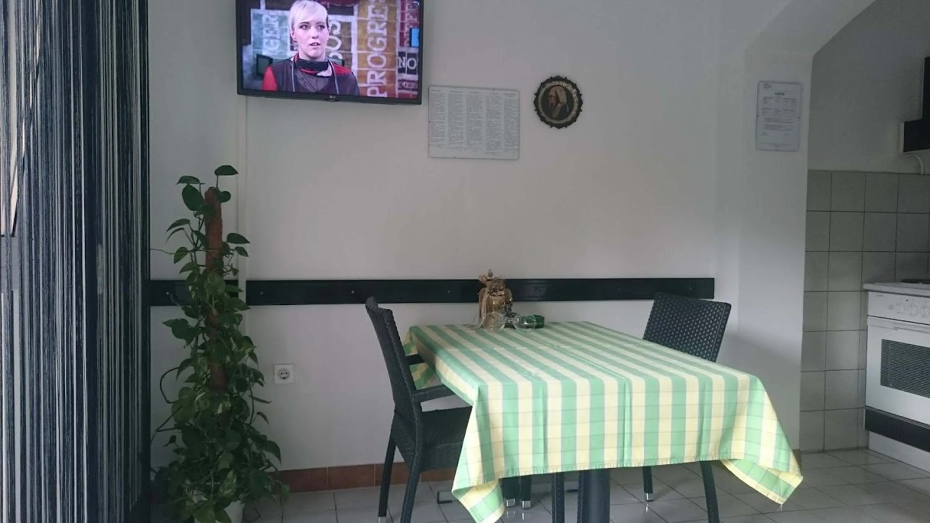 TV and multimedia in Guest House Violeta