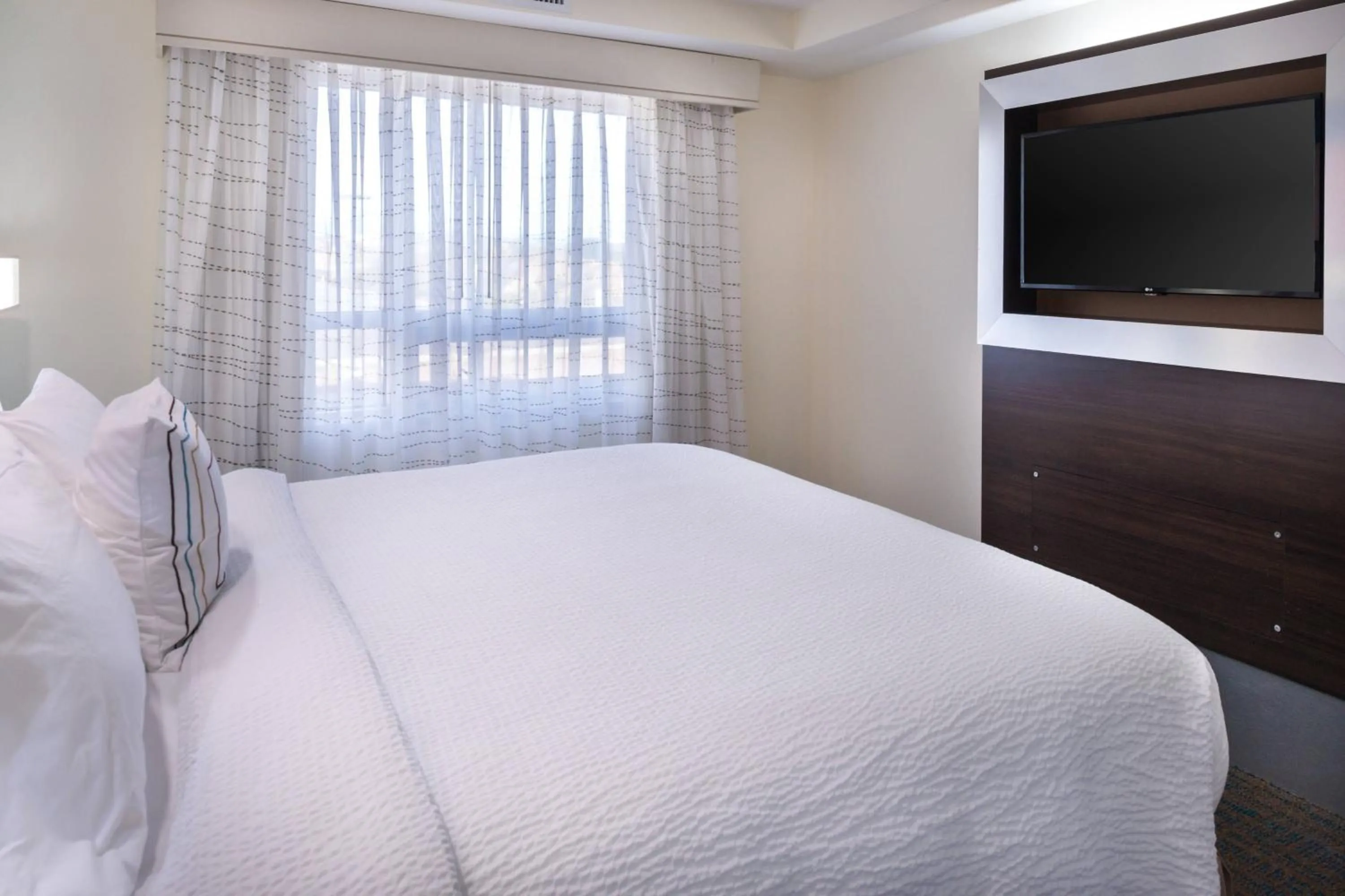 Bedroom, Bed in Residence Inn by Marriott Temecula Murrieta