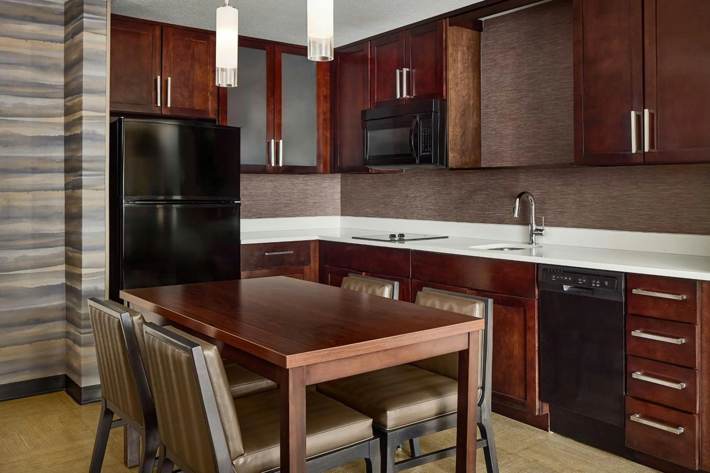 Kitchen or kitchenette in Residence Inn by Marriott Rapid City