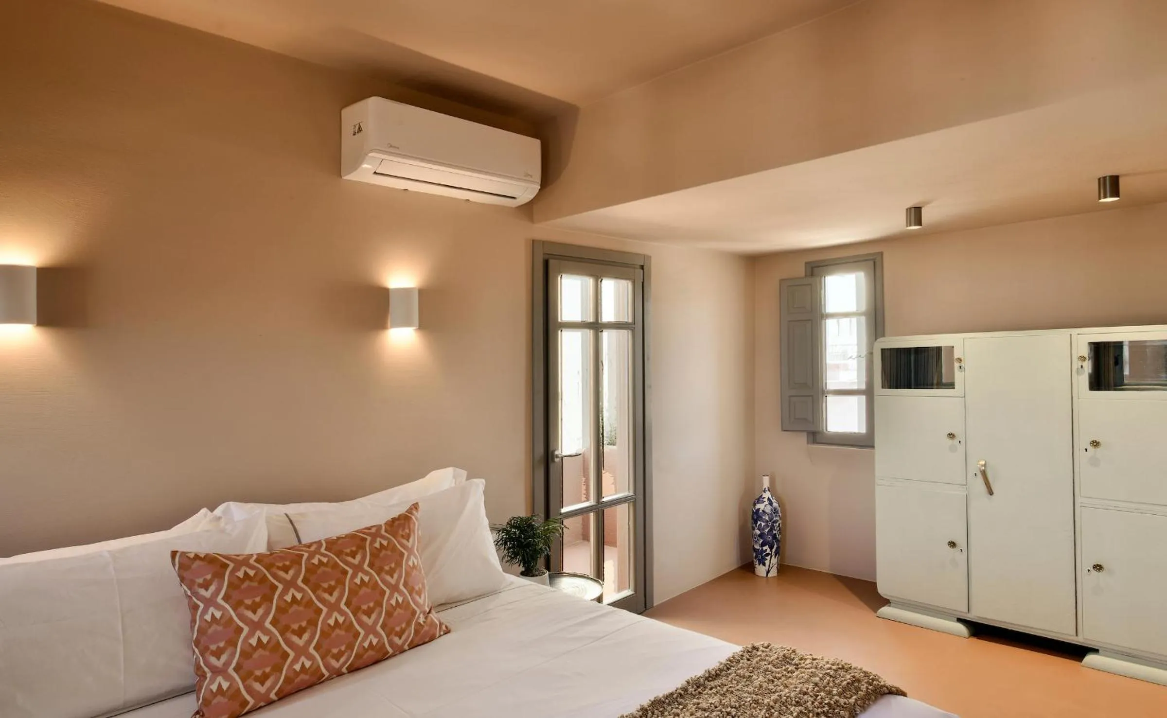 Bed in Terra Verde Oia by K&K