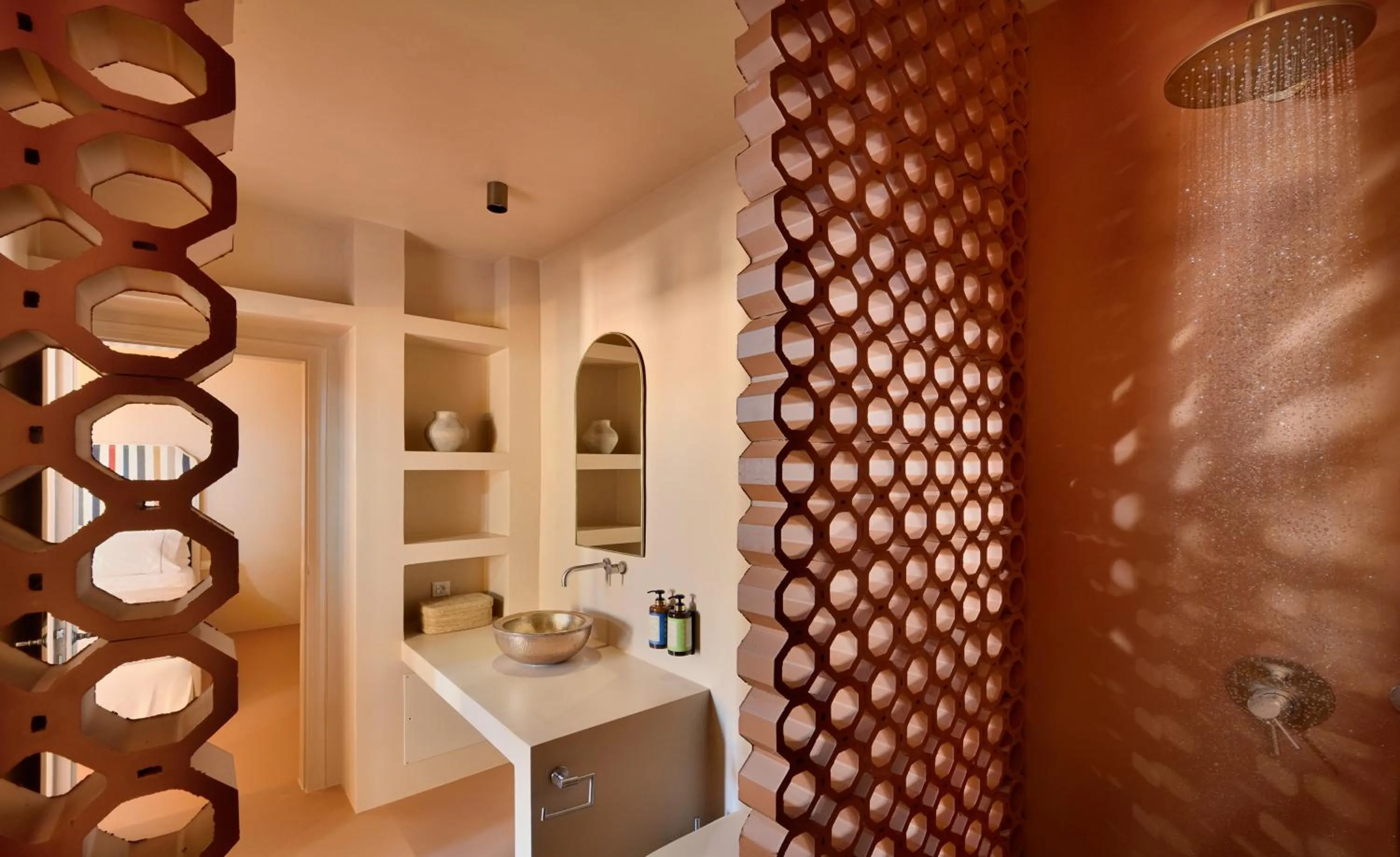 Shower in Terra Verde Oia by K&K