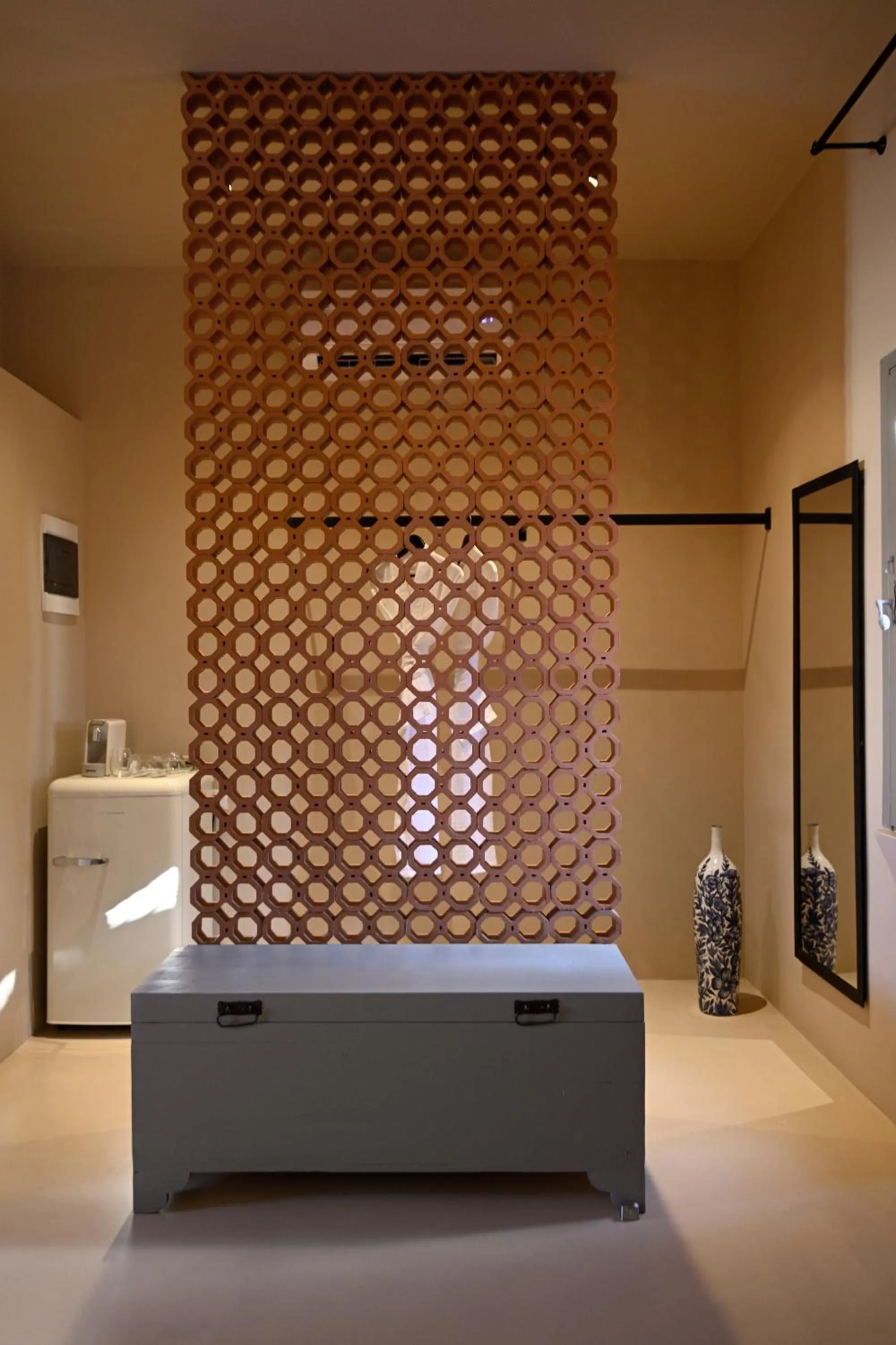 Decorative detail in Terra Verde Oia by K&K