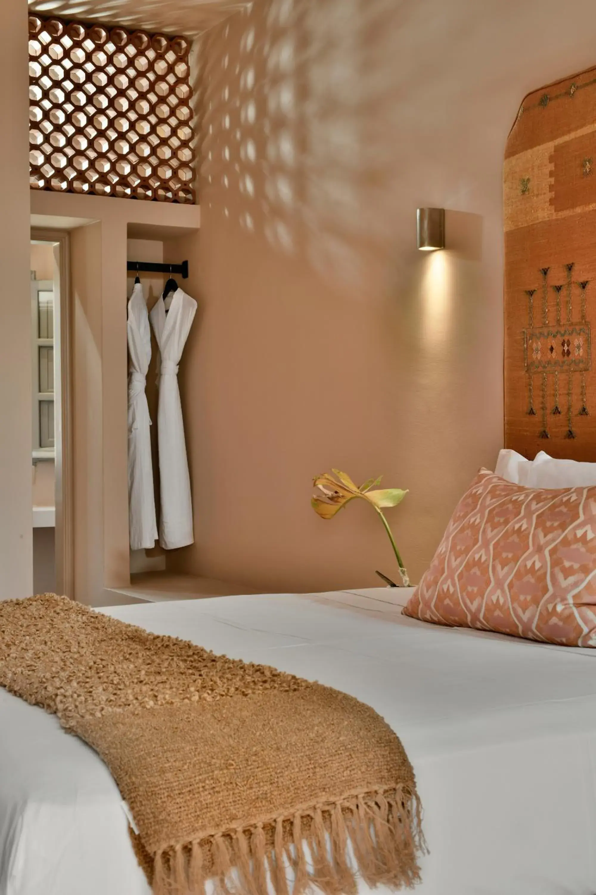 Sienna Premium Room in Terra Verde Oia by K&K Sienna Premium Room in Terra Verde Oia by K&K