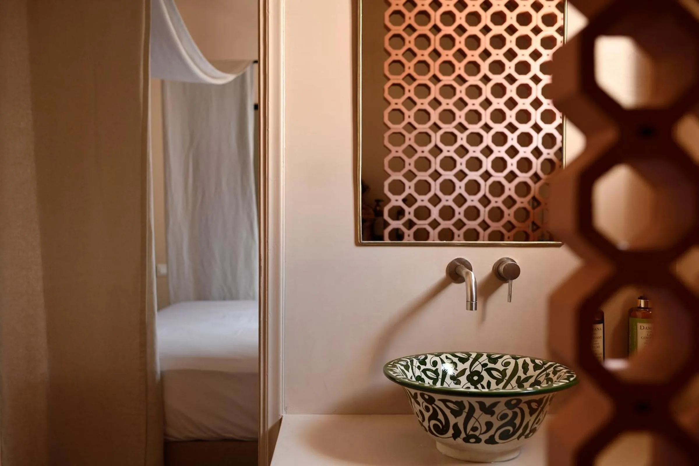 Toilet in Terra Verde Oia by K&K