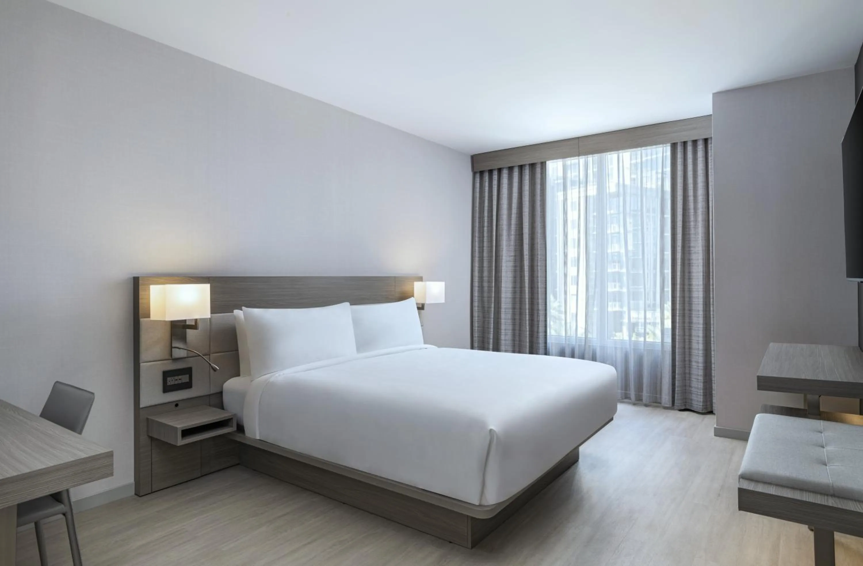 Bedroom, Bed in AC Hotel by Marriott Las Vegas Symphony Park