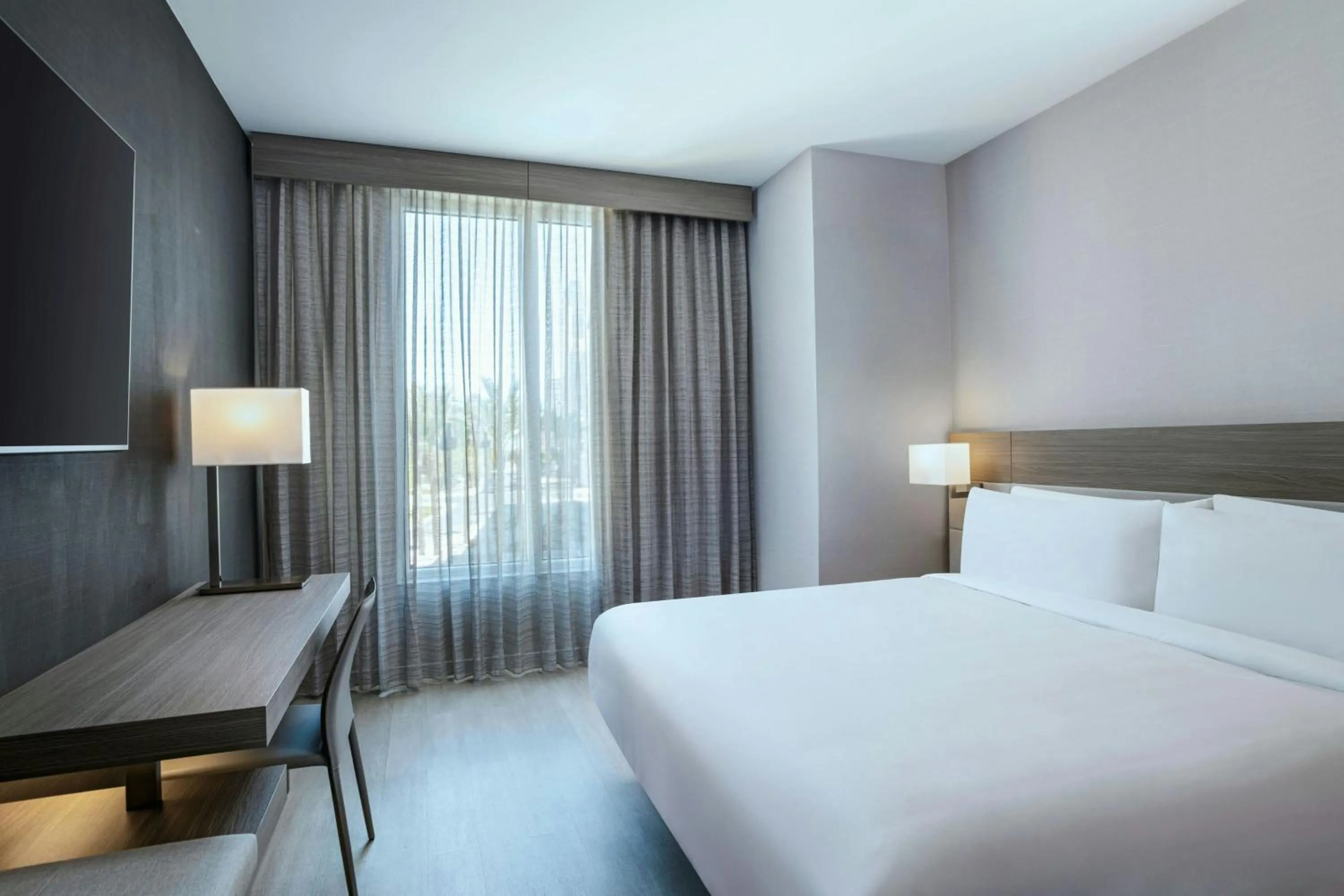 Bedroom, Bed in AC Hotel by Marriott Las Vegas Symphony Park