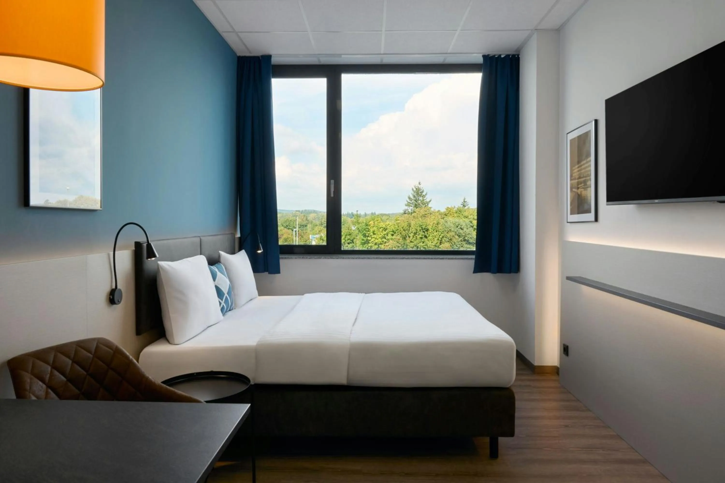 Photo of the whole room, Bed in Four Points Flex by Sheraton Östringen