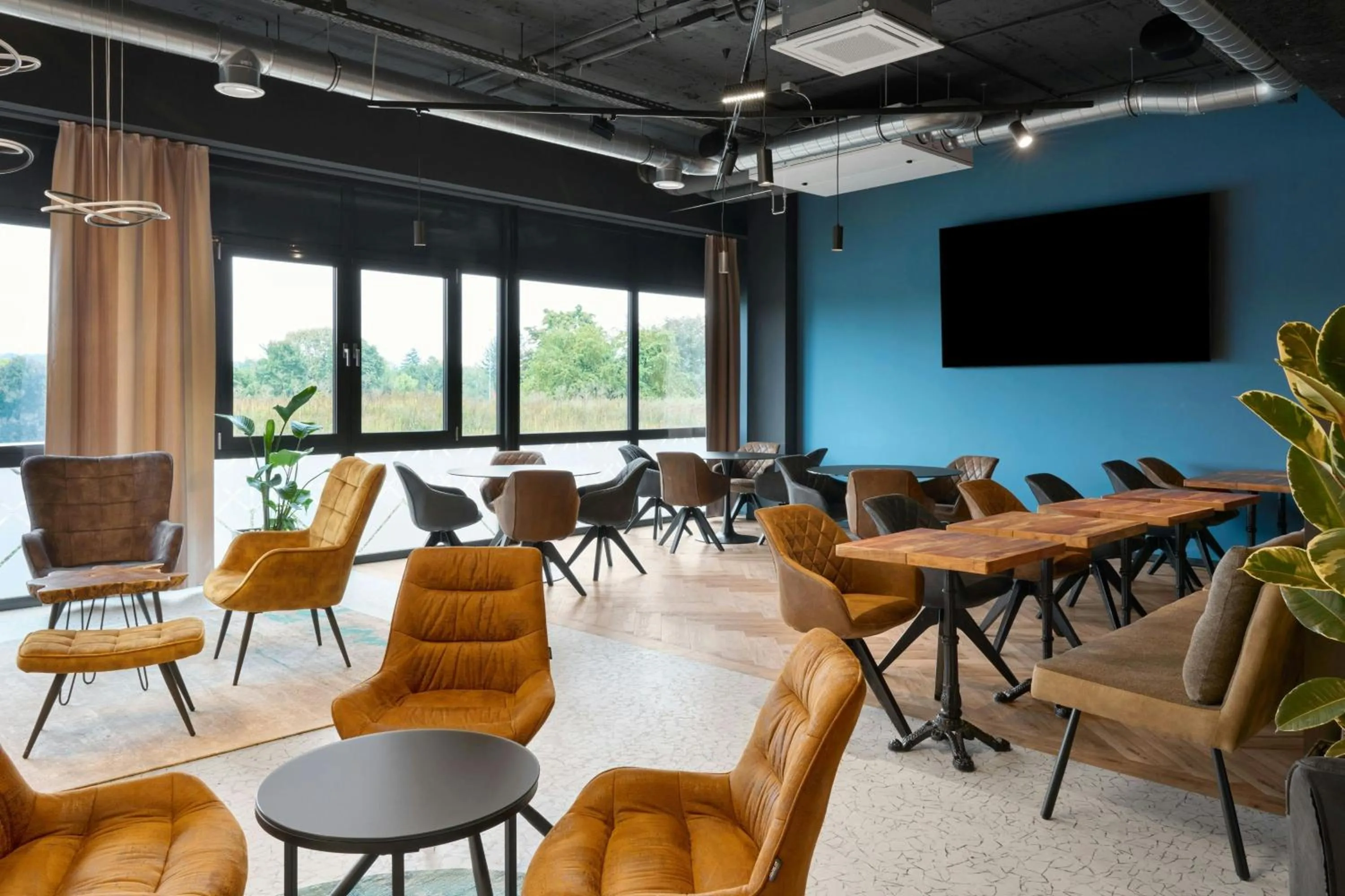 Lobby or reception in Four Points Flex by Sheraton Östringen