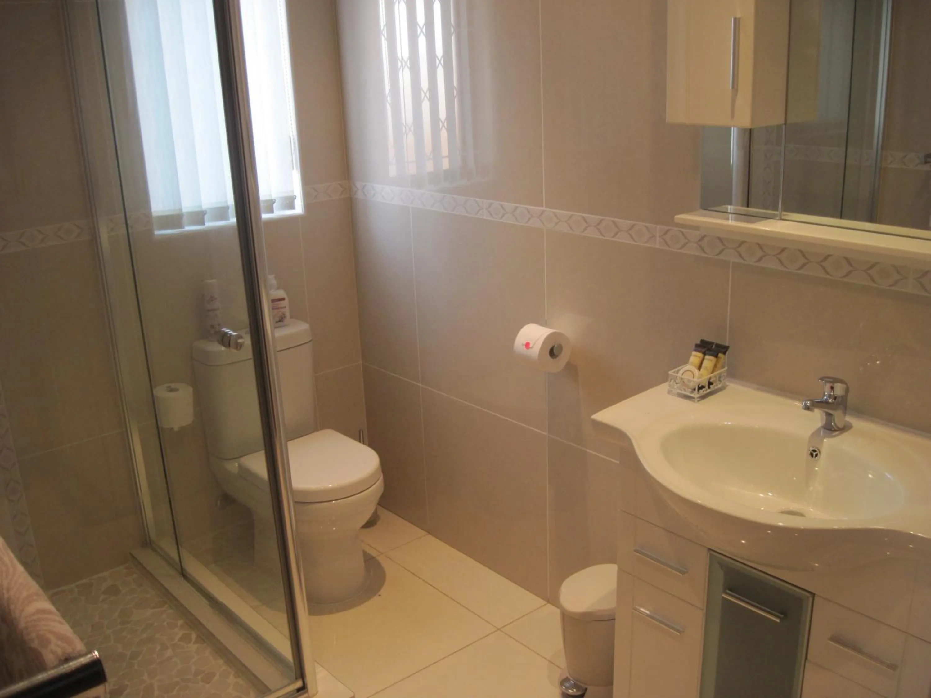 Bathroom in Swallows Nest B&B