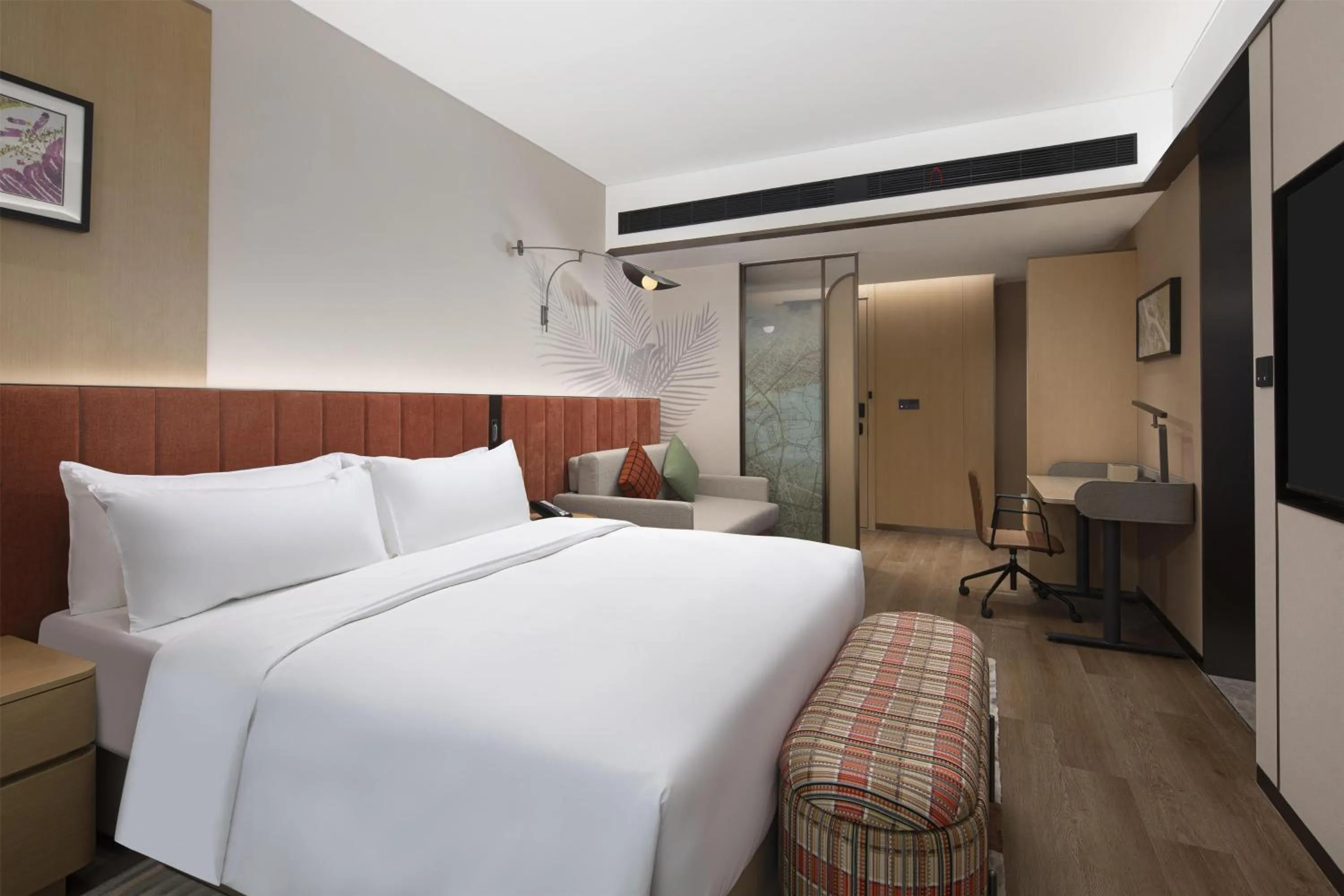 Bed in Hilton Garden Inn Zhangjiajie Tianmen Mountain