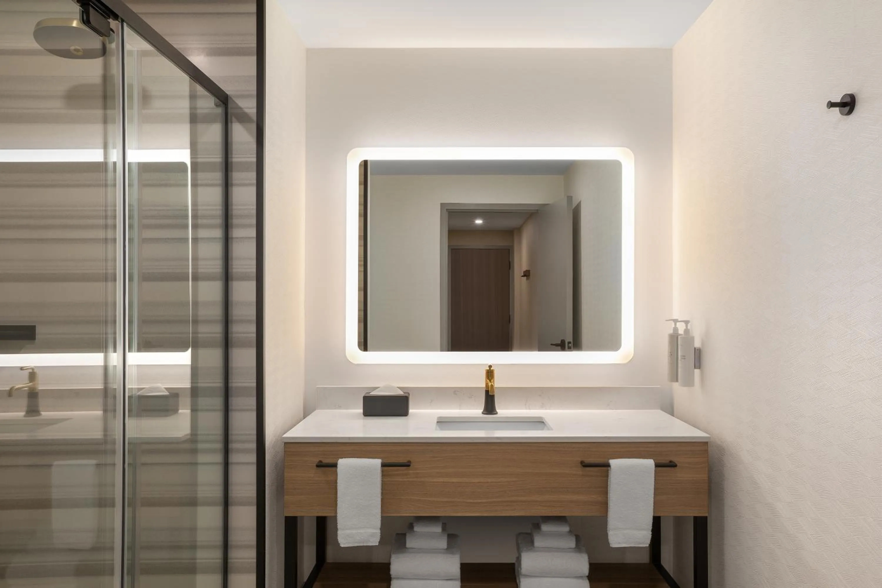 Bathroom in Hampton Inn By Hilton Calgary Downtown