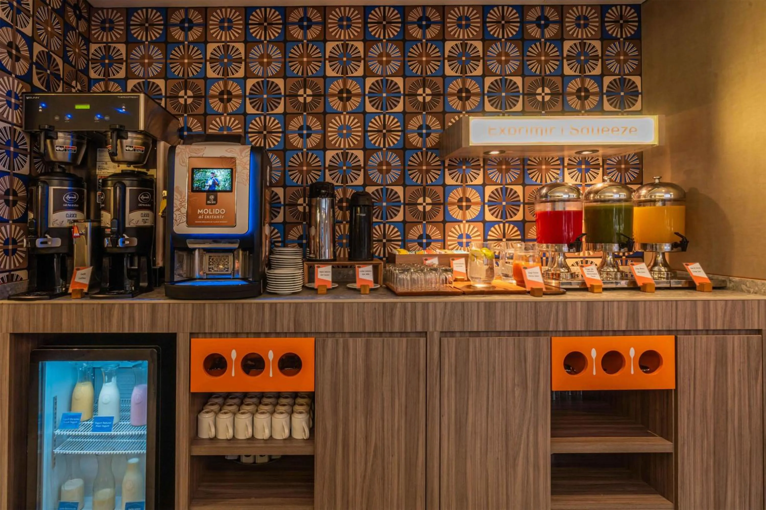 Restaurant/places to eat in Hampton By Hilton Cusco