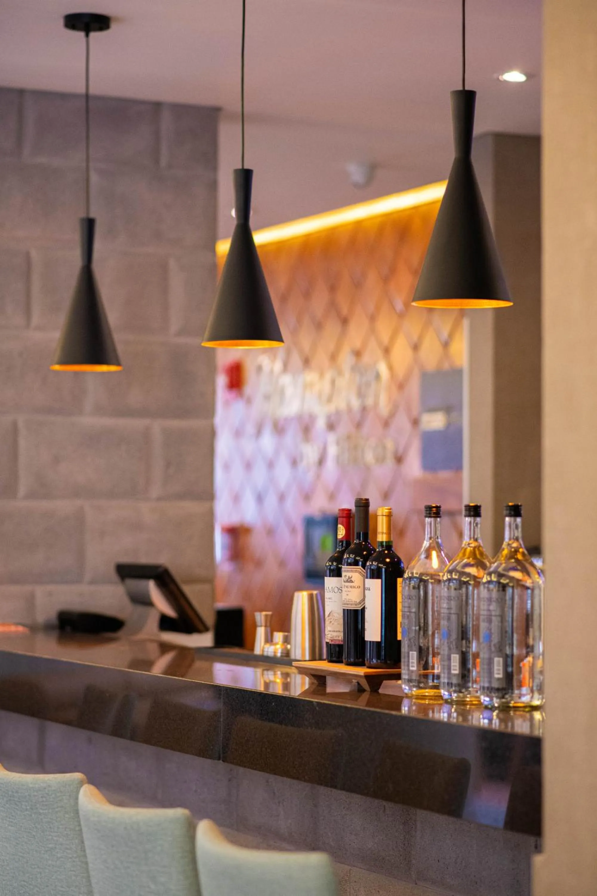 Lounge or bar in Hampton By Hilton Cusco
