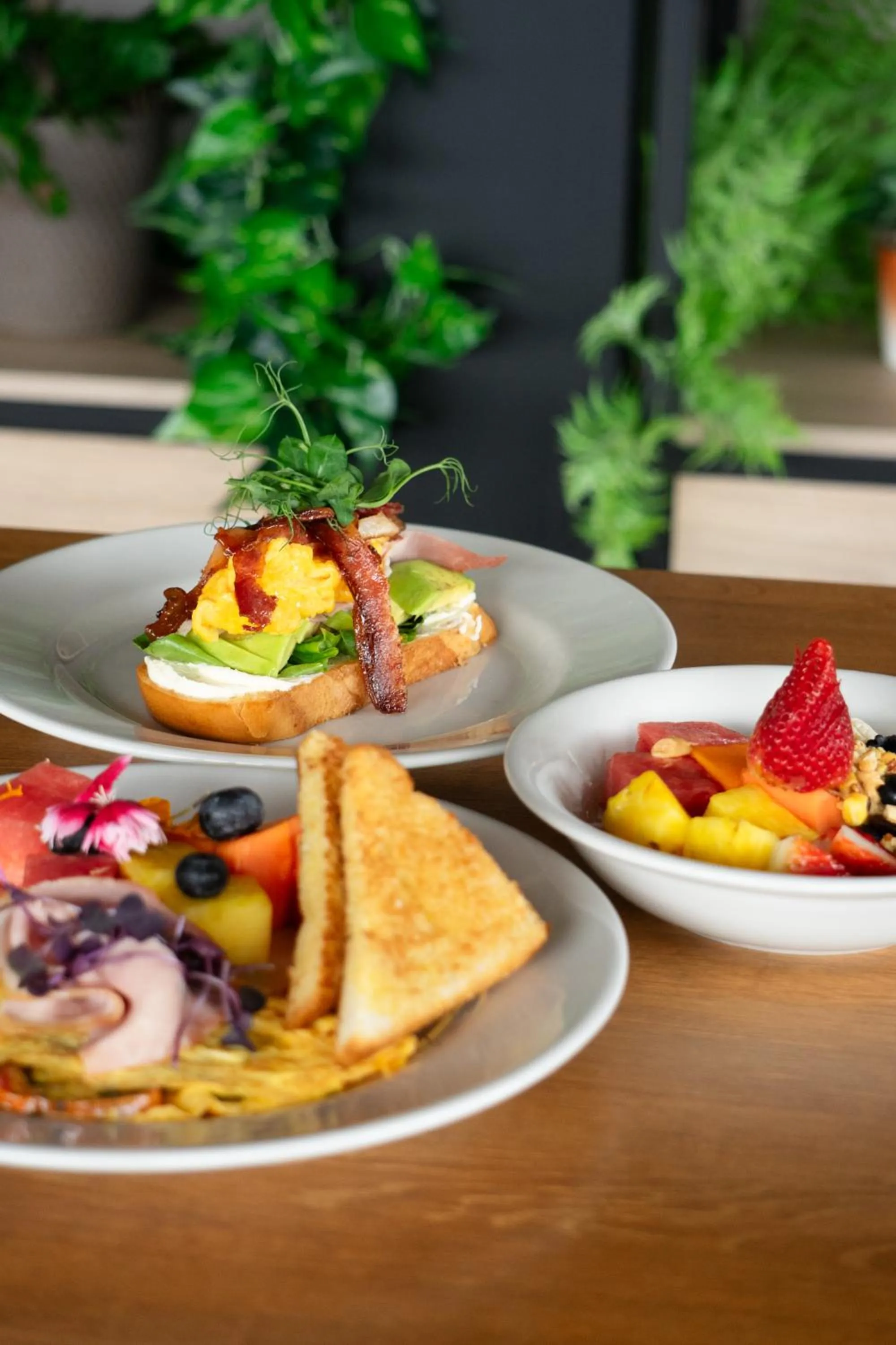 Breakfast in Moa Select