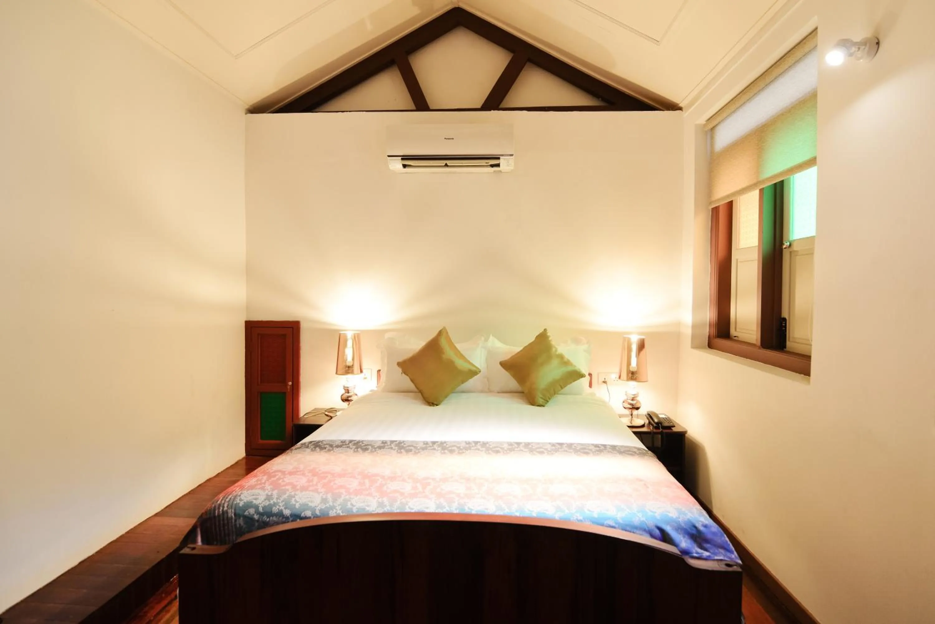 Photo of the whole room, Bed in Sarang Paloh Heritage Stay