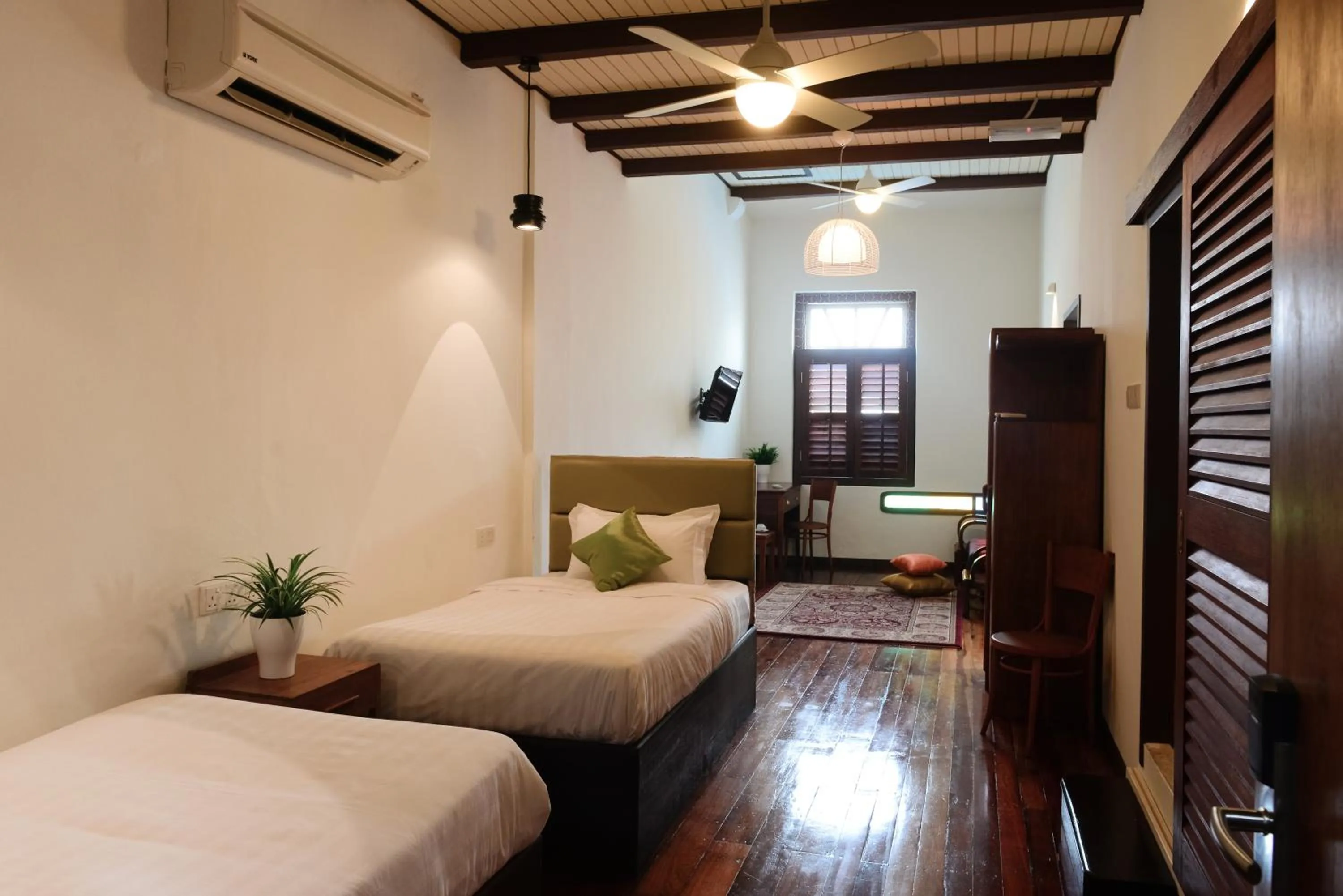 Photo of the whole room, Bed in Sarang Paloh Heritage Stay