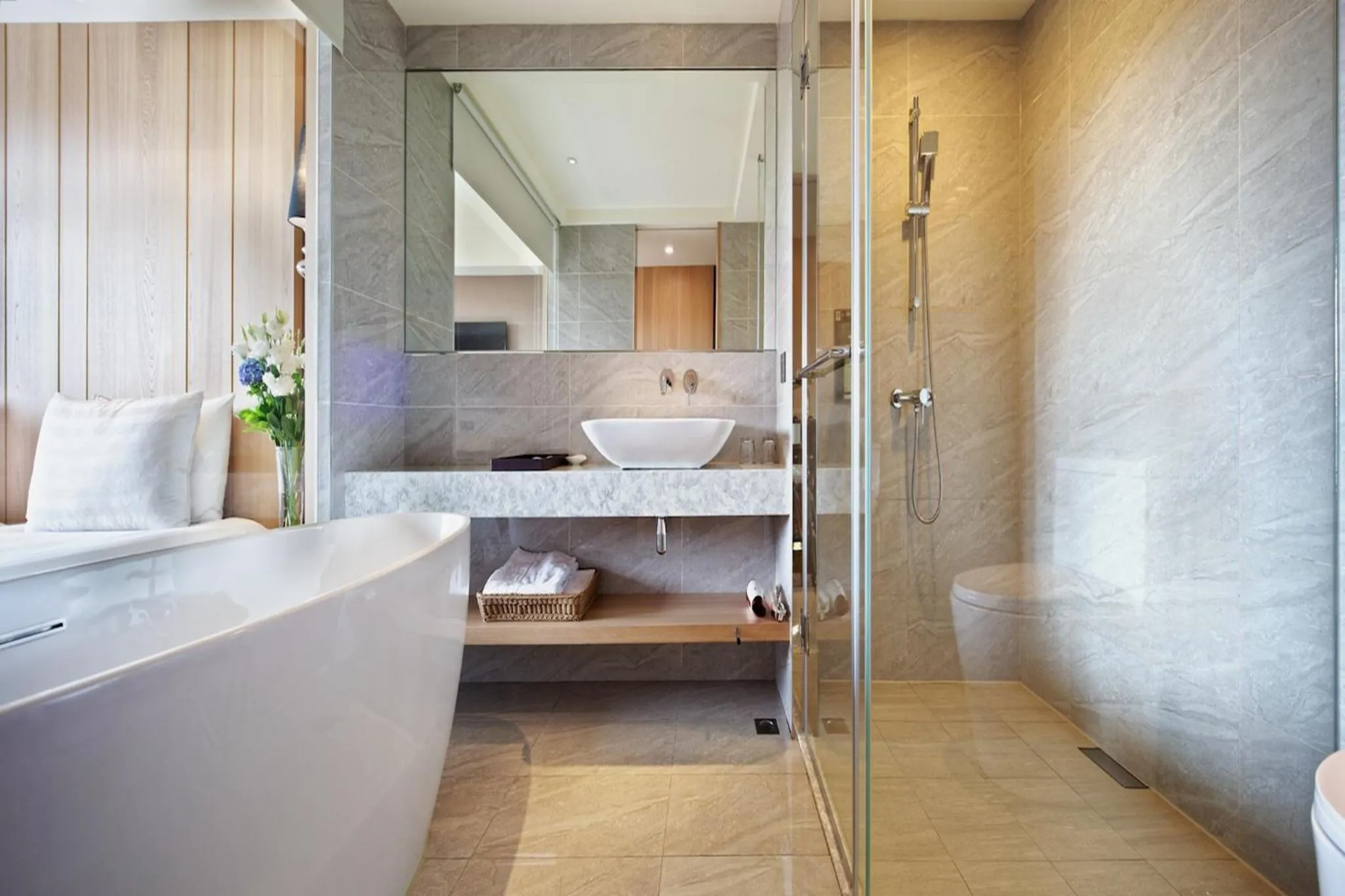 Shower, Bed in CHECK inn SELECT Taipei NeiHu