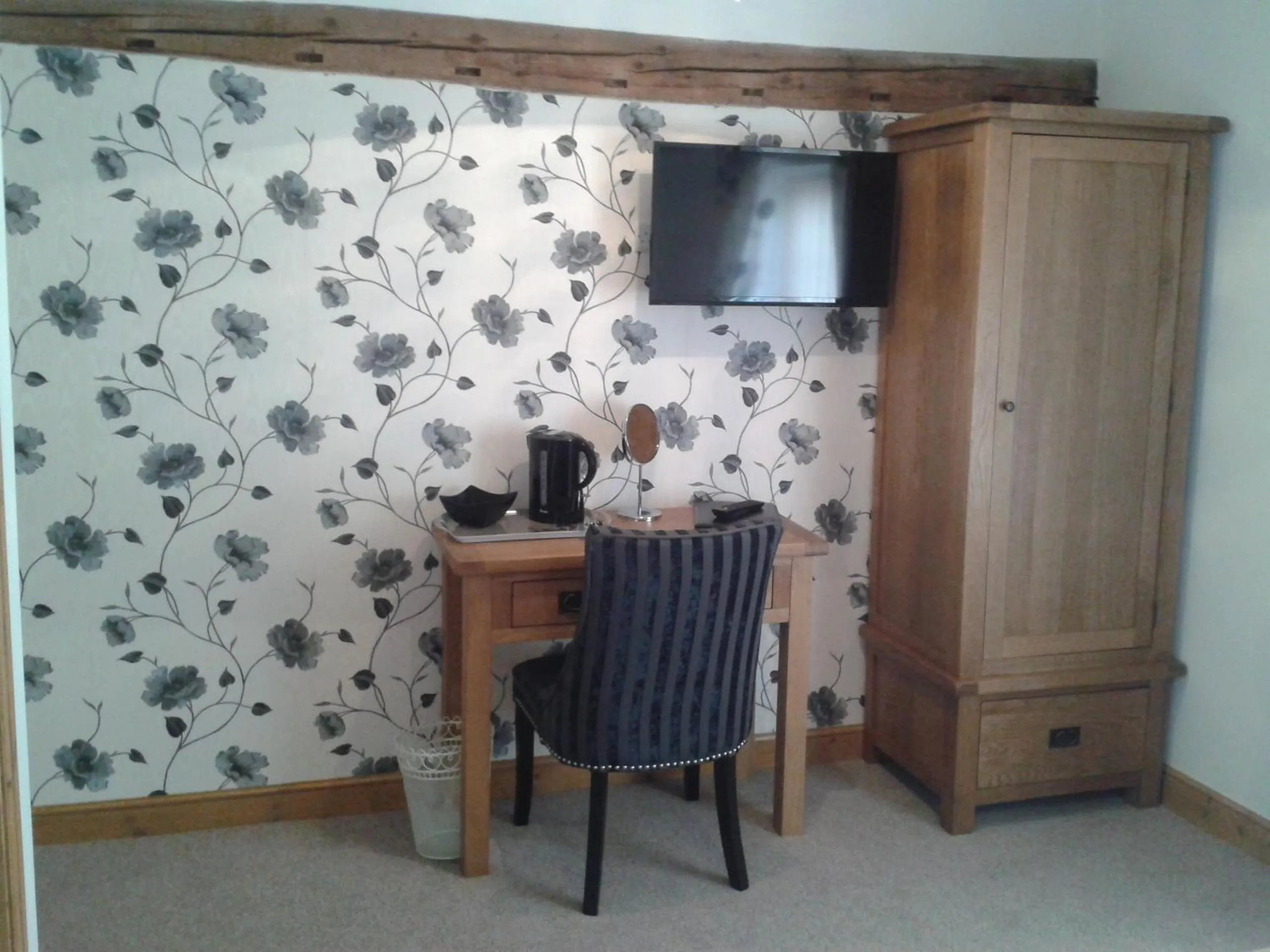 Decorative detail in The Bear