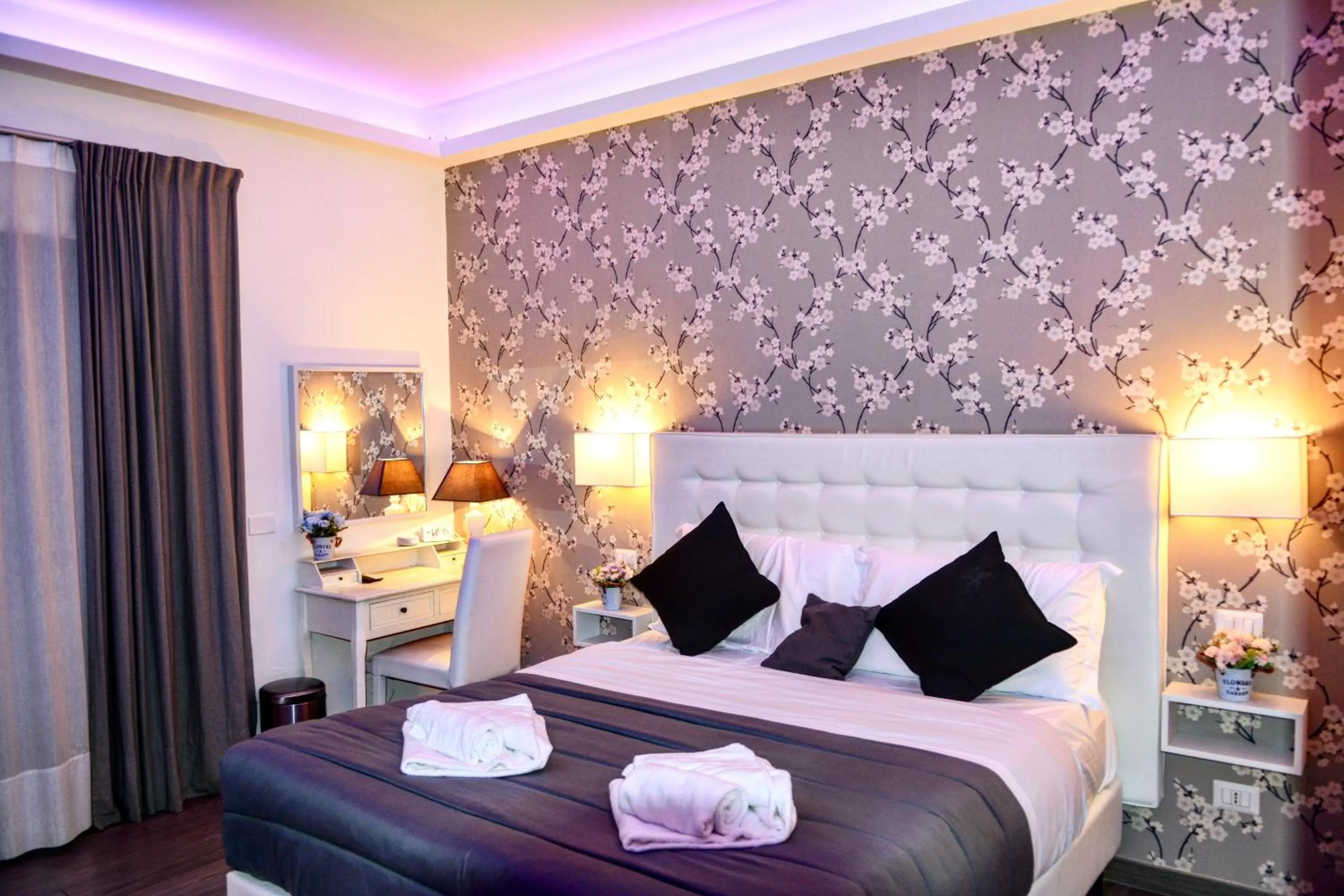 Bed in RomAntic Dreams Guest House