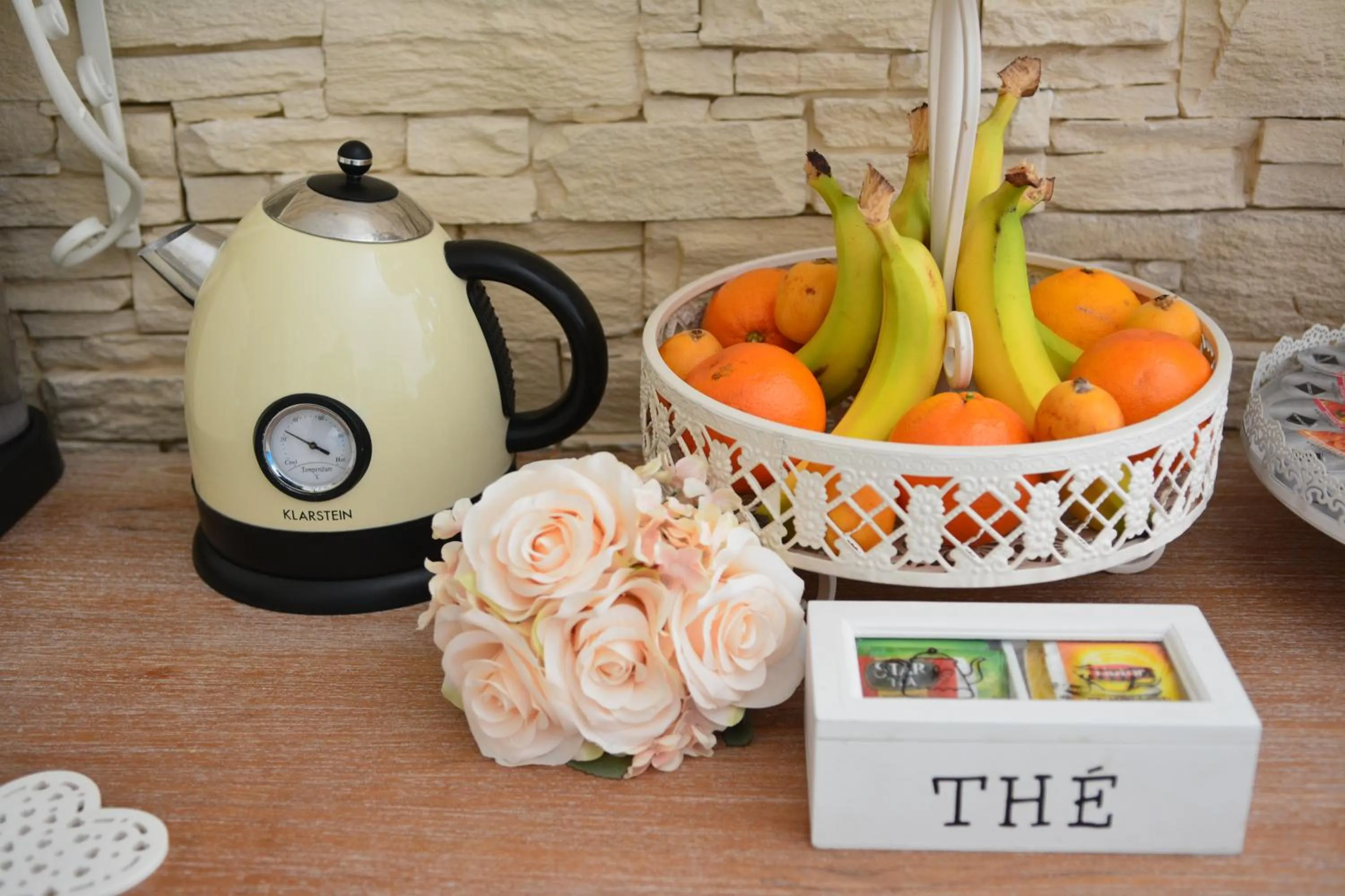 Coffee/tea facilities in RomAntic Dreams Guest House