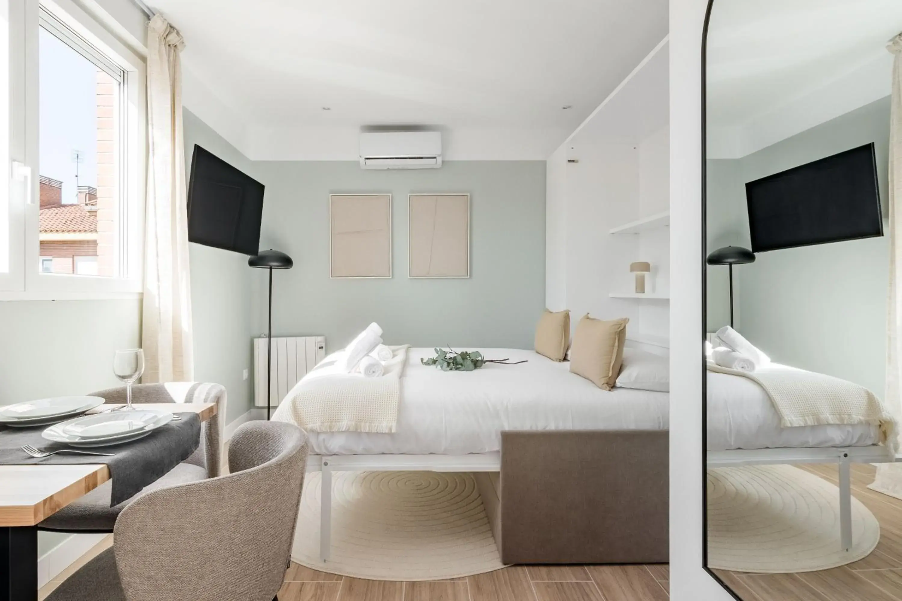 Standard Studio - single occupancy in Arturo Soria Stays by Charming Standard Studio - single occupancy in Arturo Soria Stays by Charming