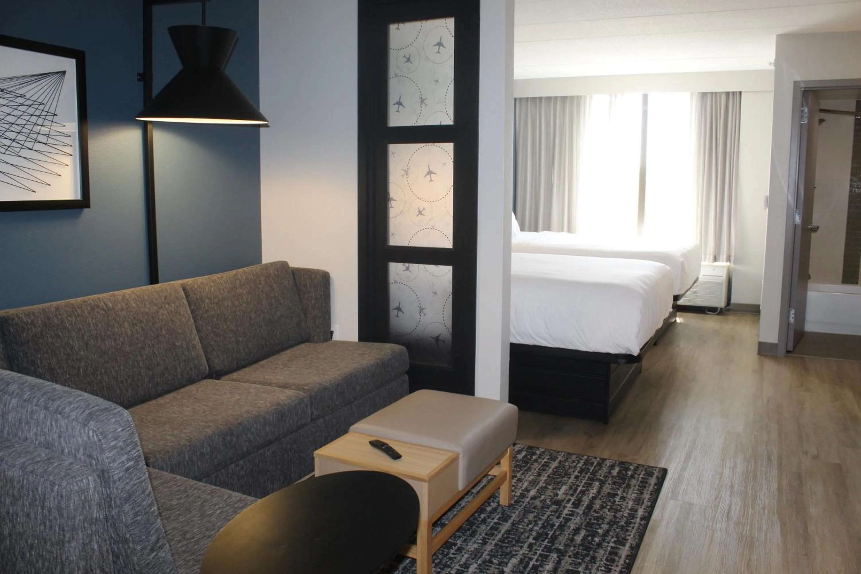 Bed in Hyatt Place Baltimore/BWI Airport