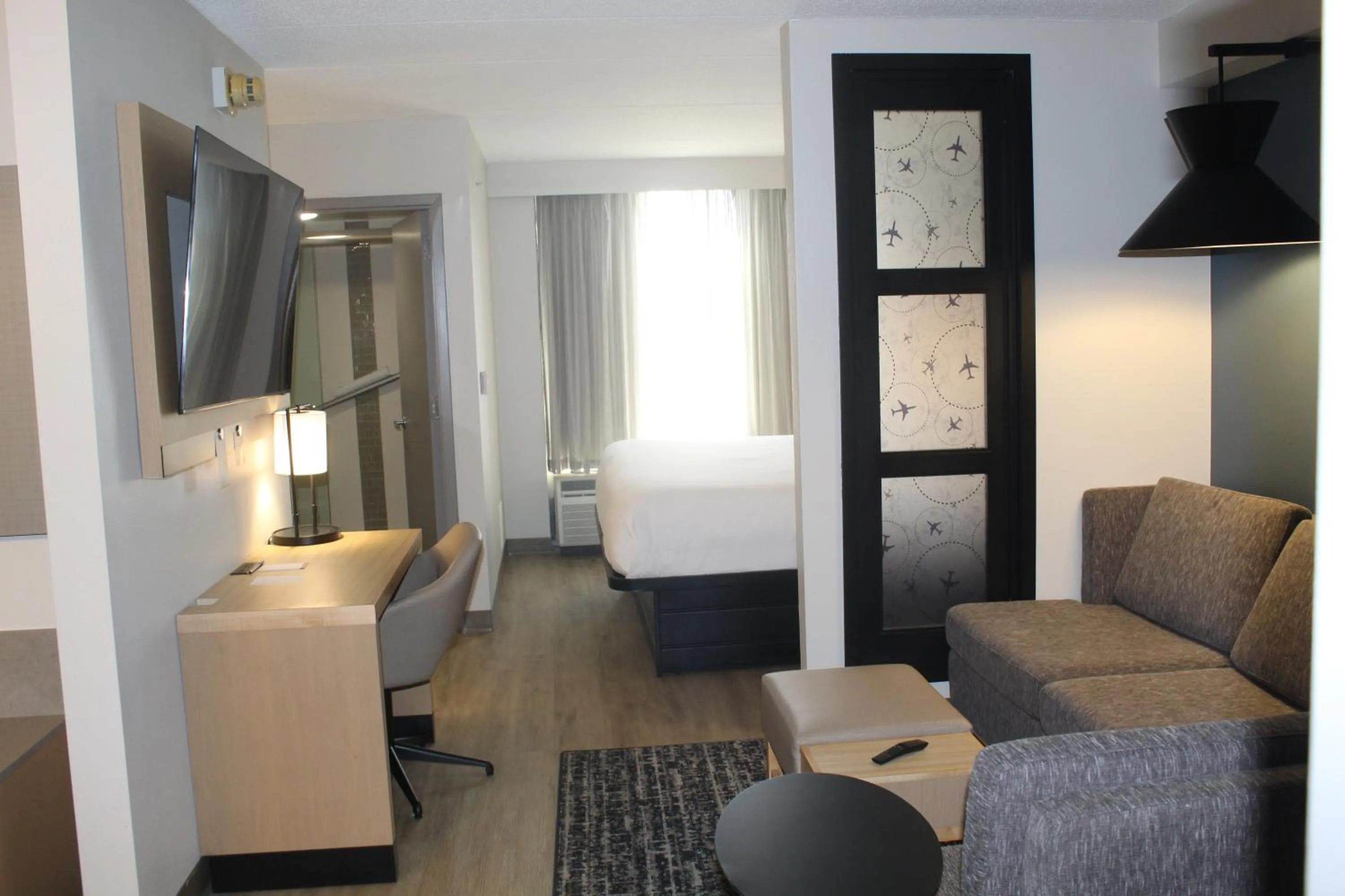 Bed in Hyatt Place Baltimore/BWI Airport