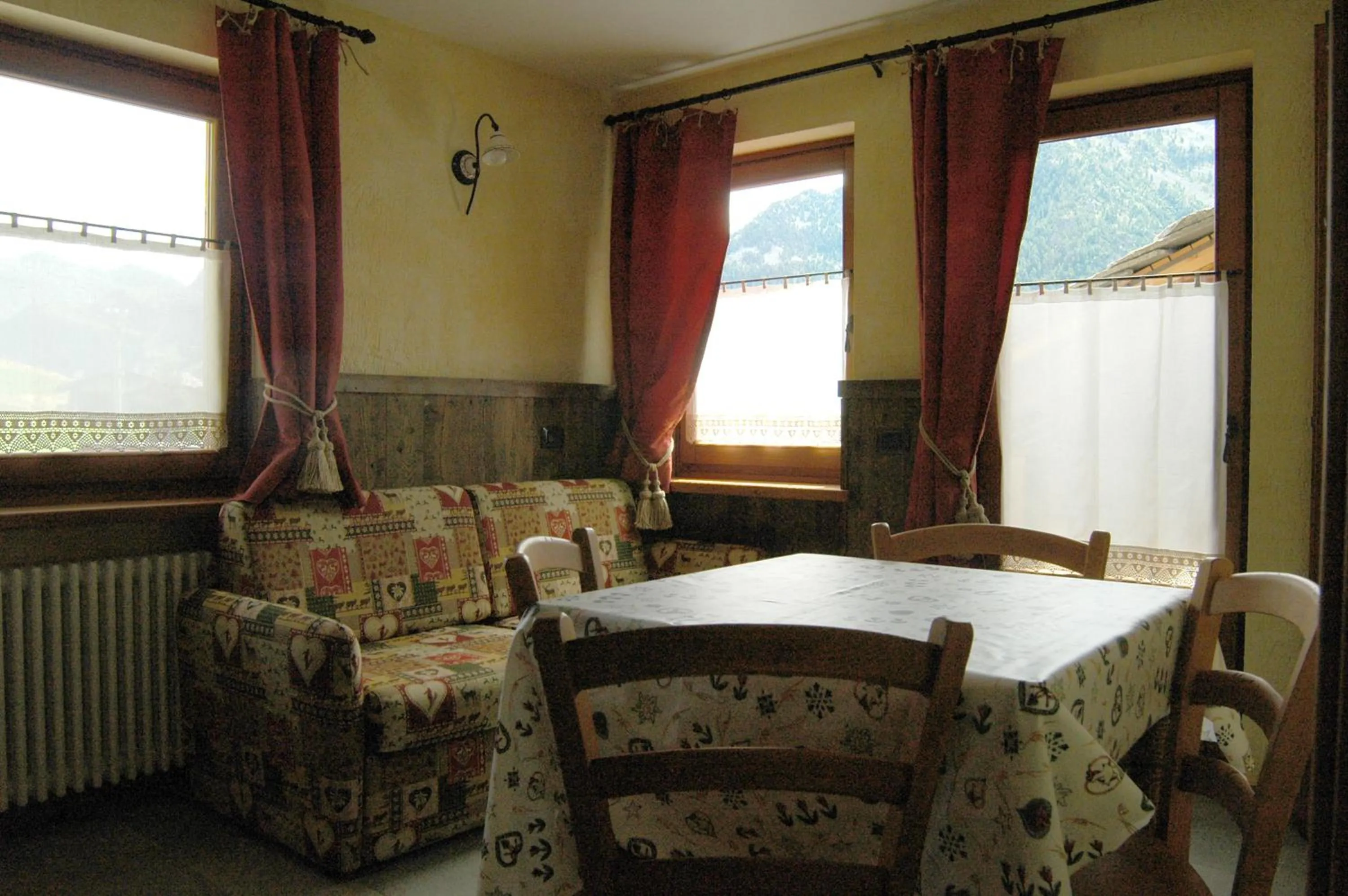 Dining area in Residence Lo Peyo