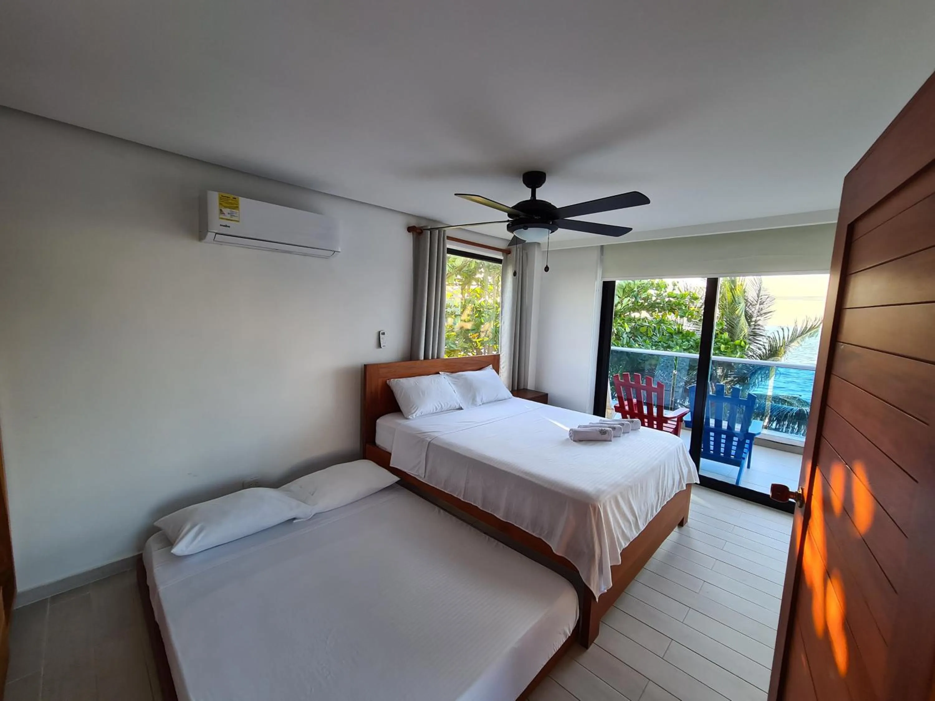 Bed in Camino Palmero Coveñas