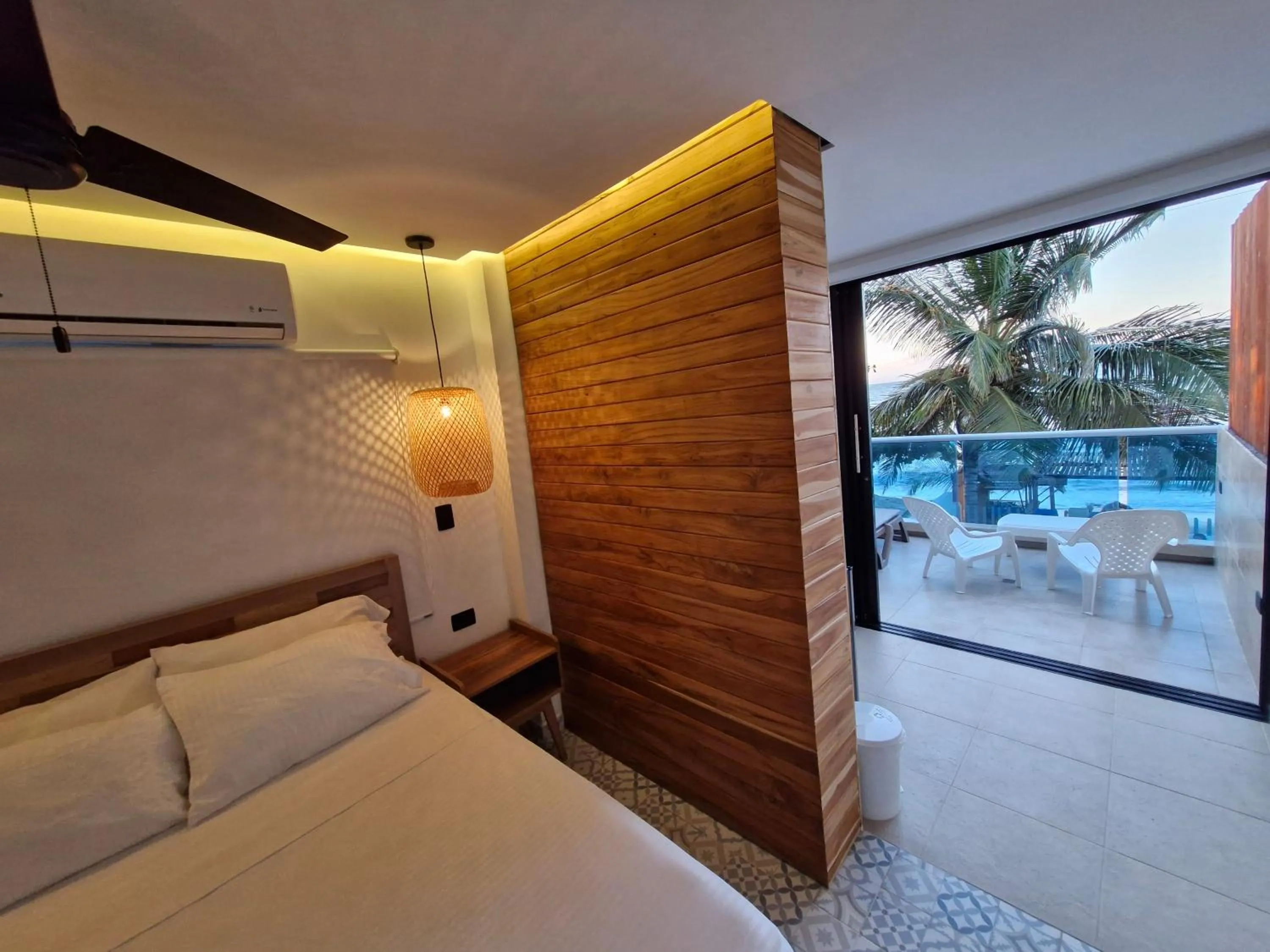 Balcony/Terrace, Bed in Camino Palmero Coveñas