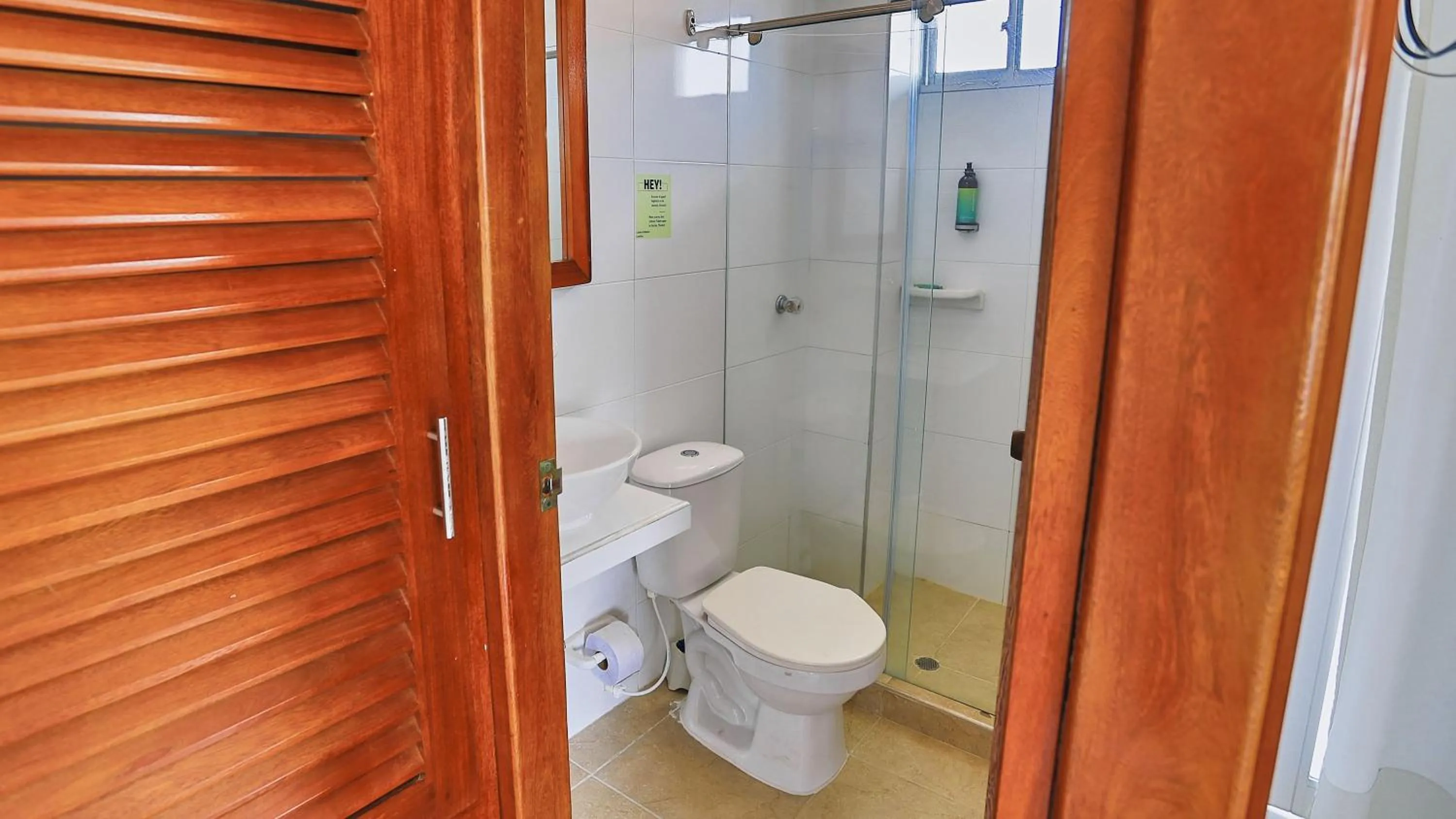 Bathroom in Camino Palmero Coveñas