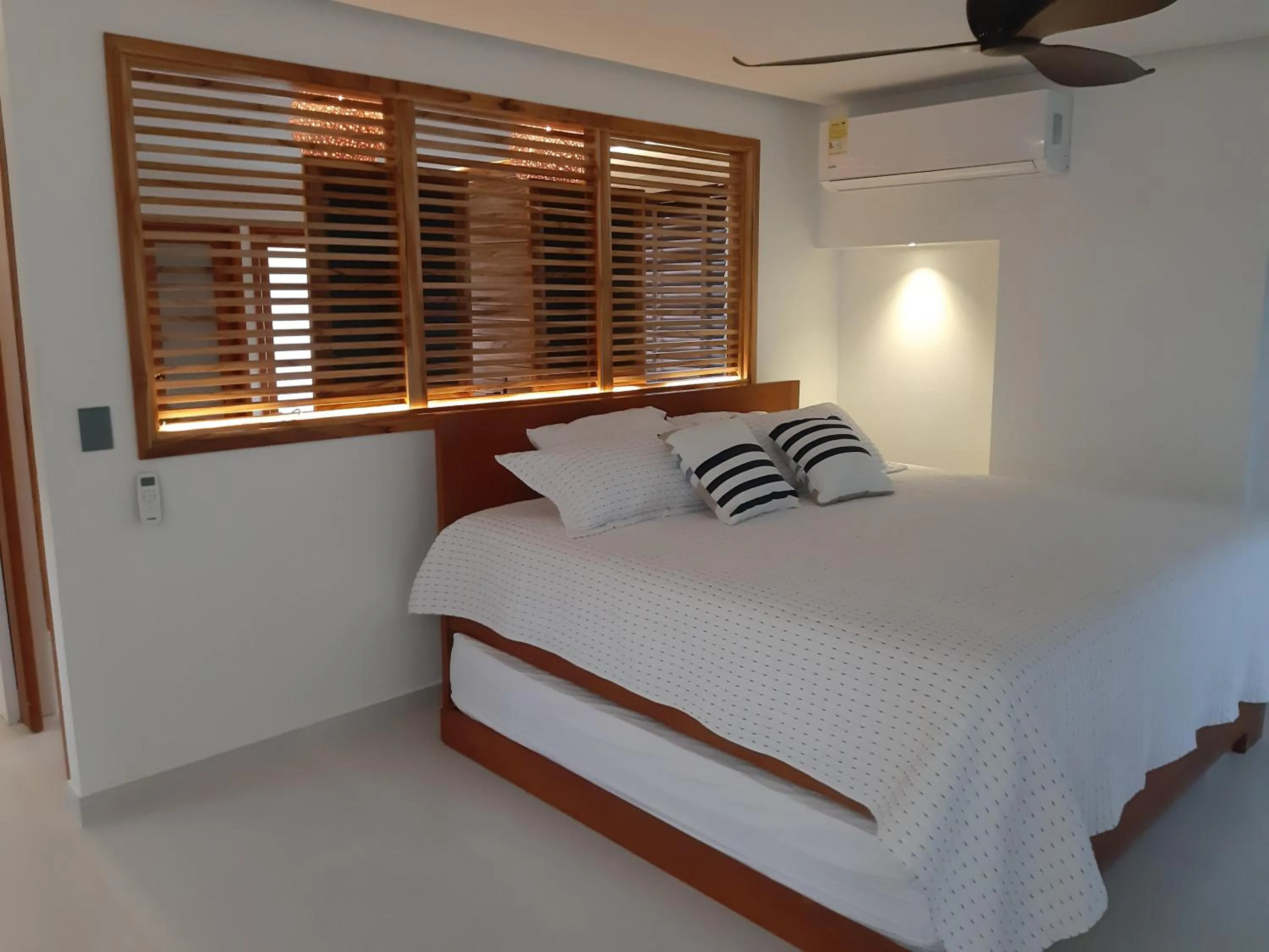 Bed in Camino Palmero Coveñas