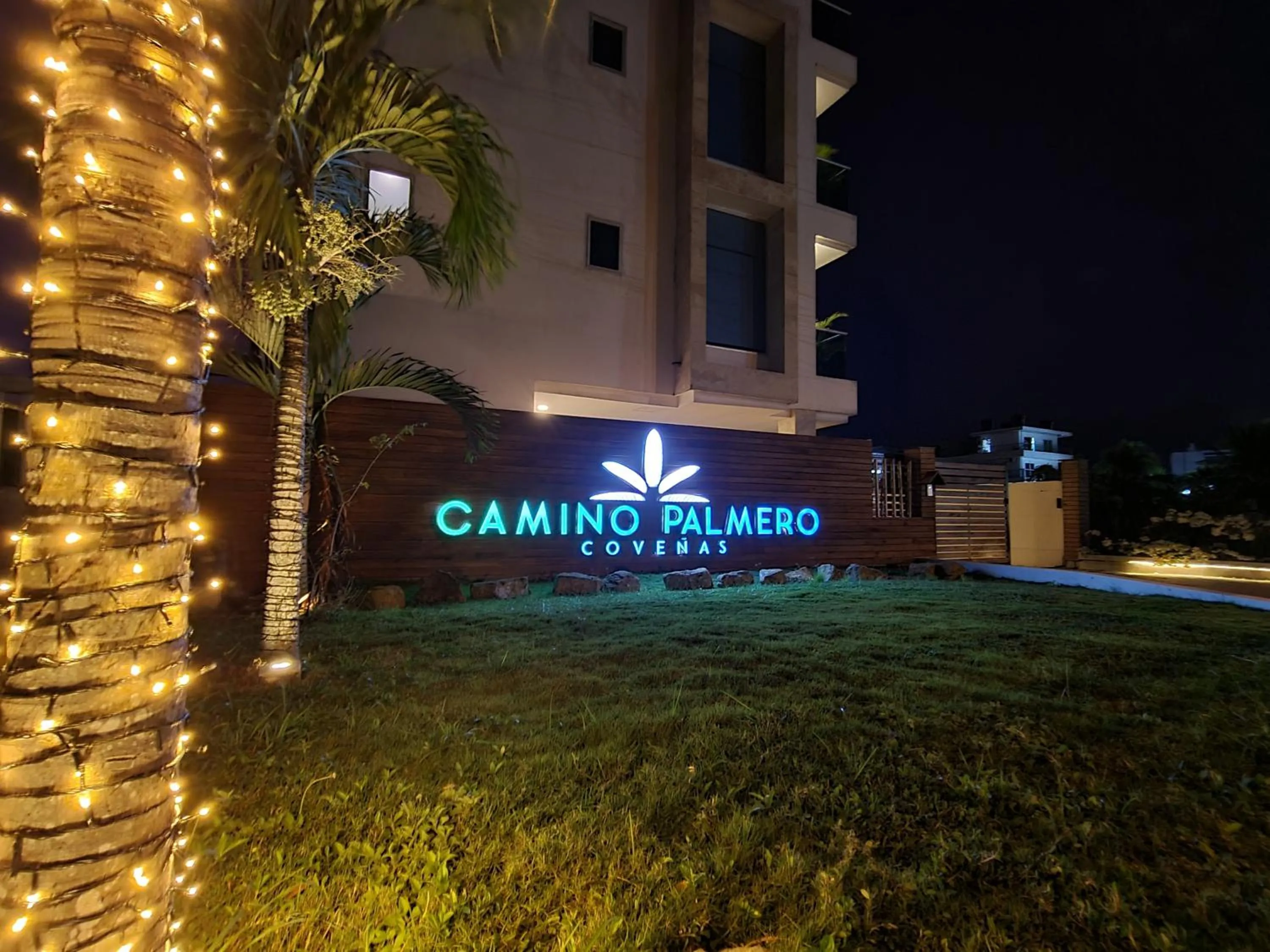 Facade/entrance in Camino Palmero Coveñas