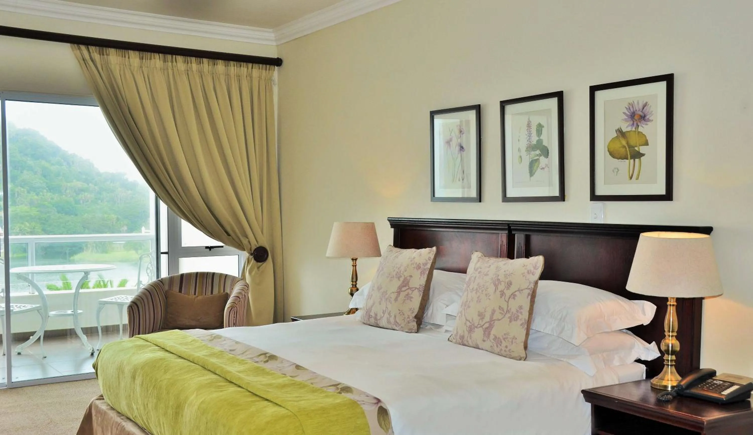 Day, Bed in The Estuary Hotel & Spa