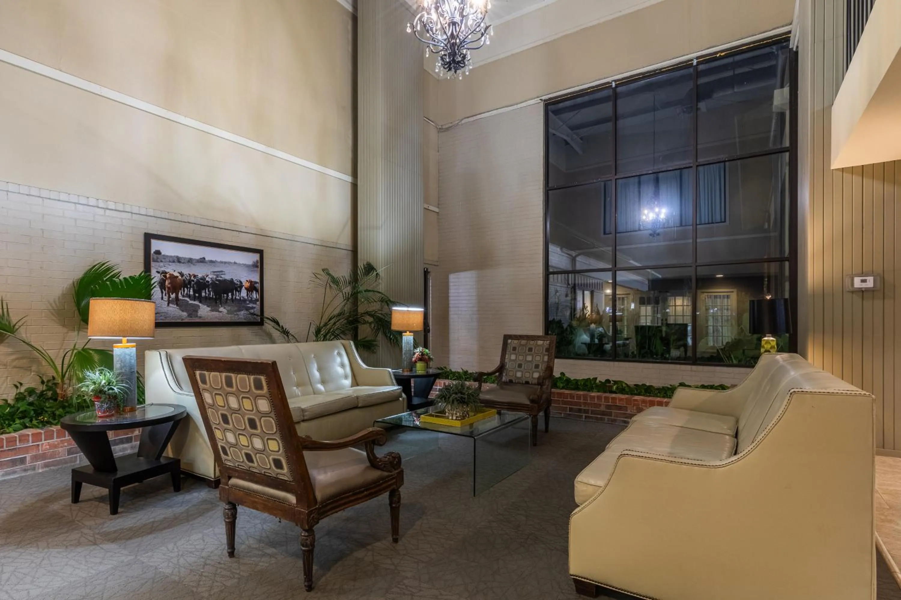 Seating area in Northwest Inn