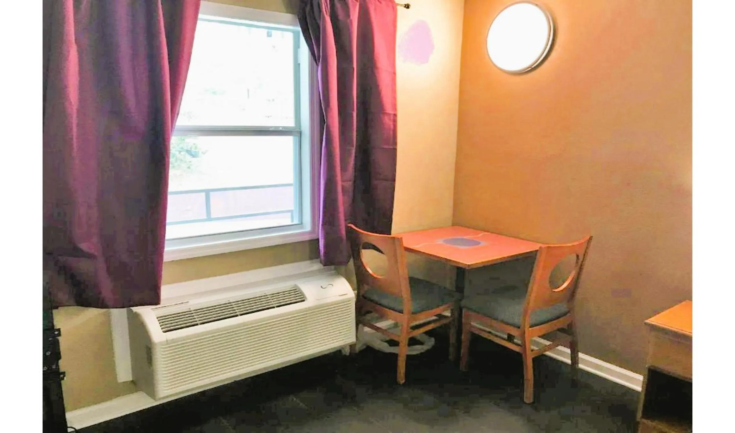 Area and facilities in OYO Hotel Tallahassee Downtown