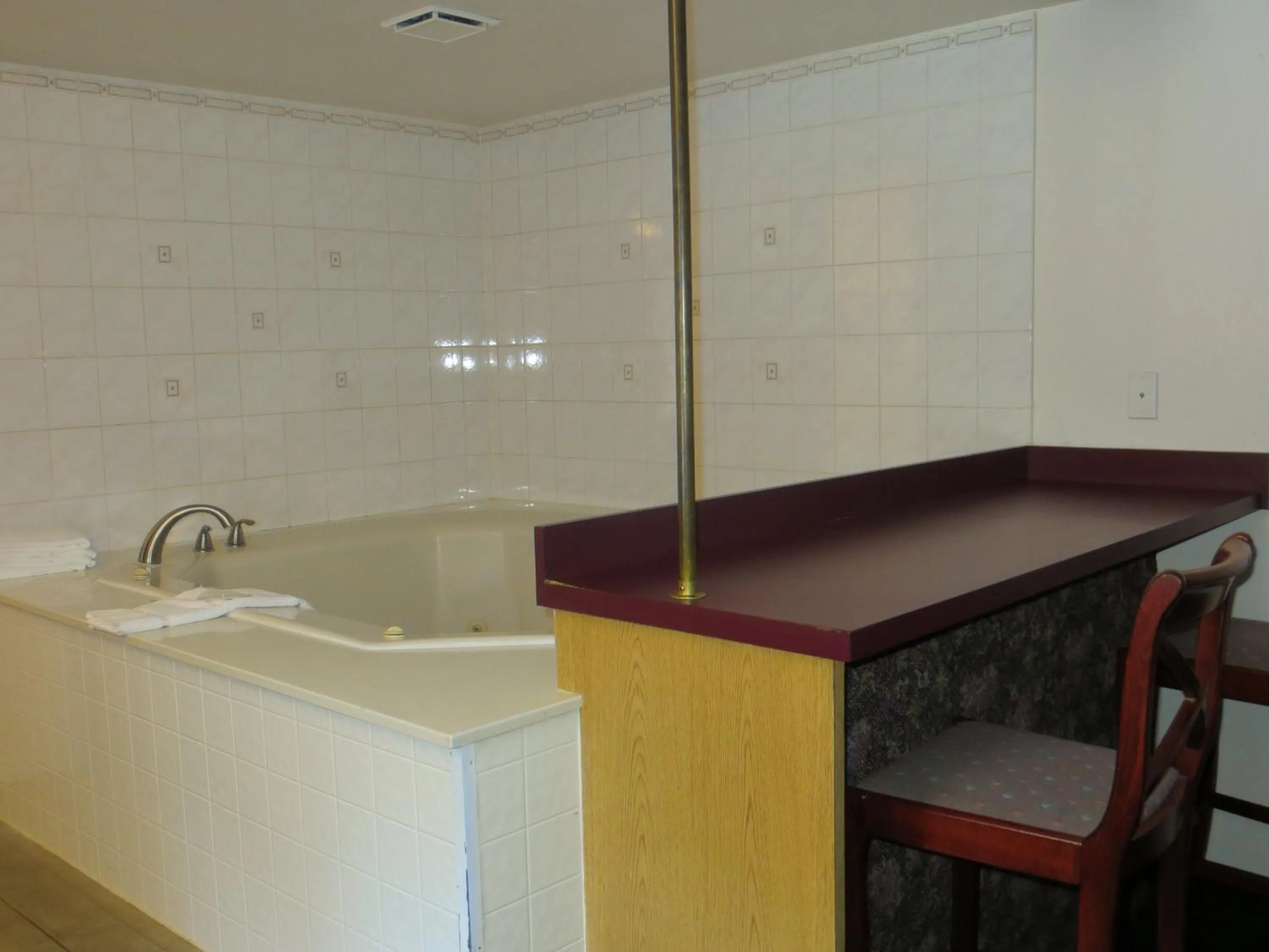 Shower in Silver Saddle Motel