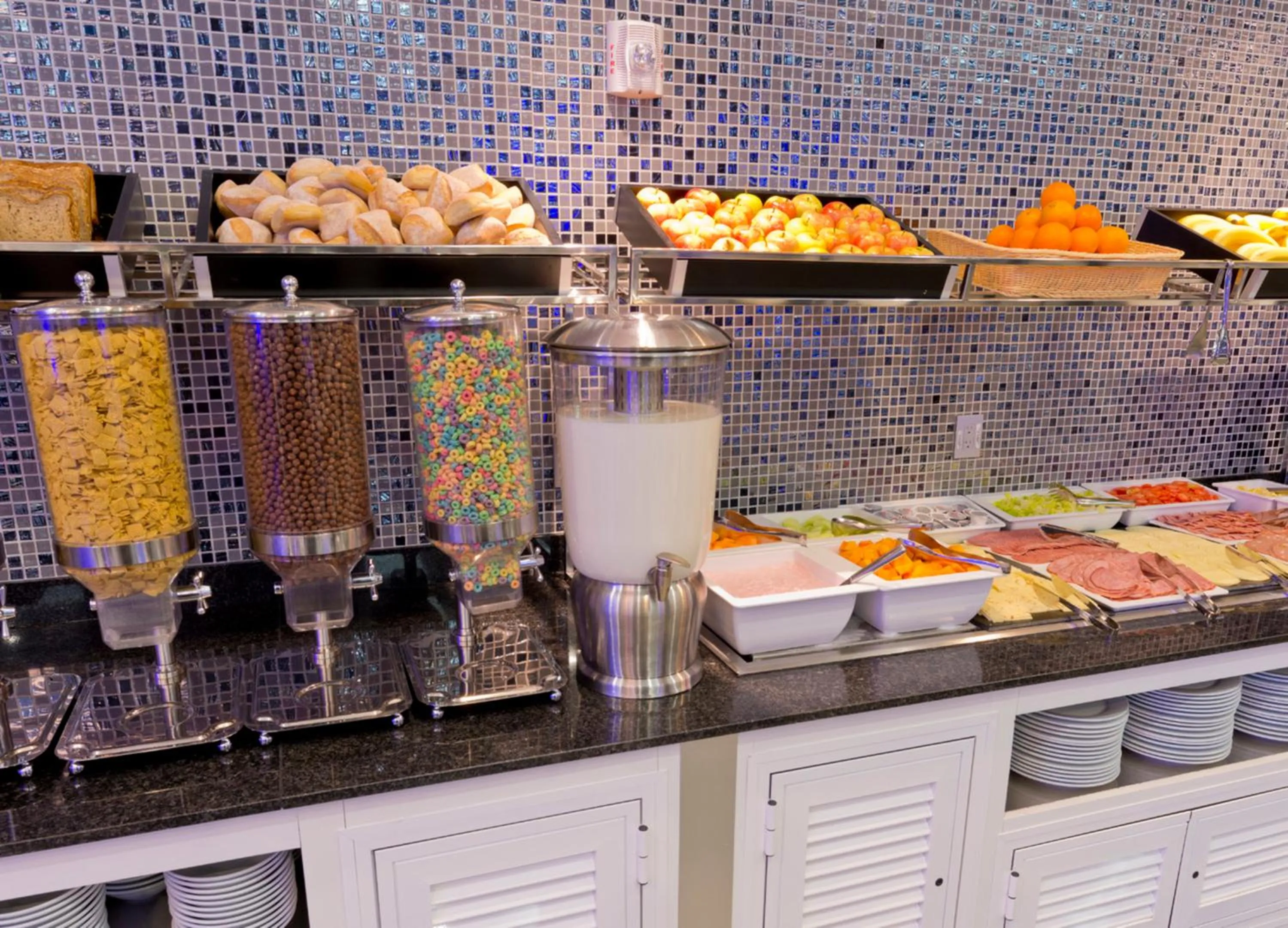 Food and drinks in Riu Plaza New York Times Square