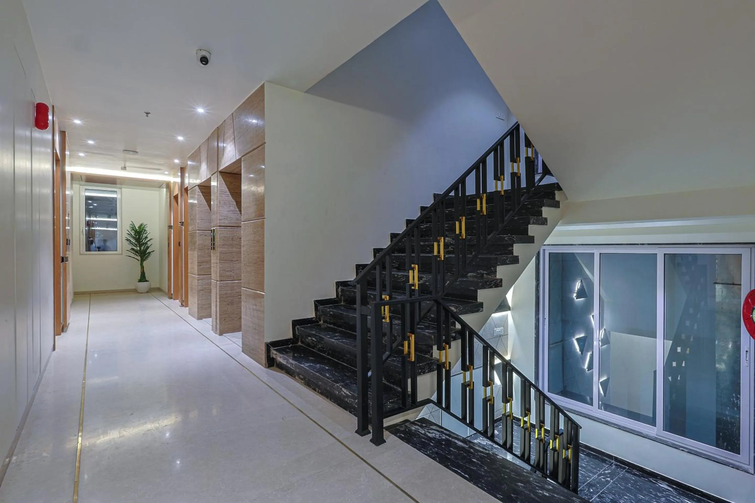 Lobby or reception in HOTEL SERA, Vadodara