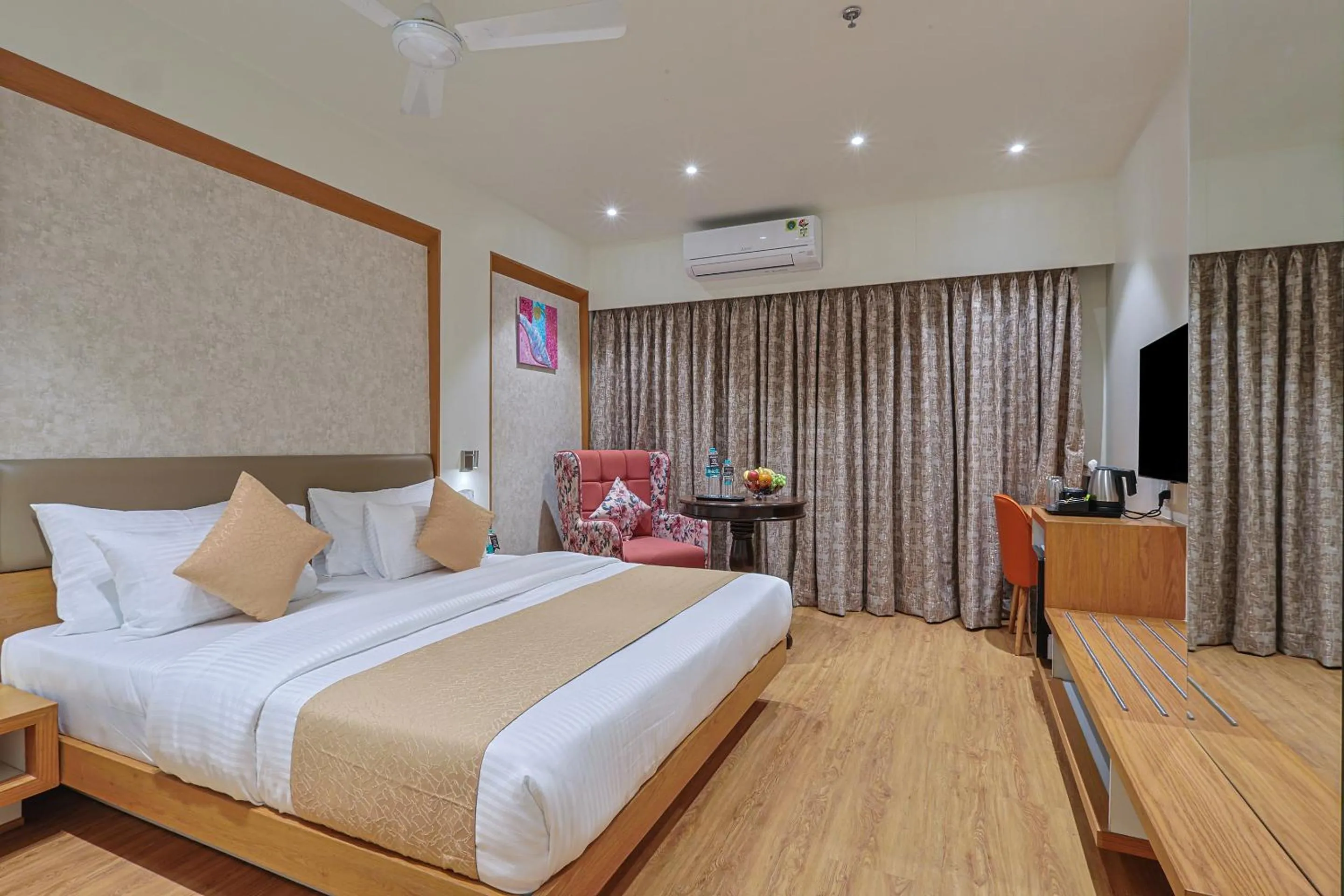 Bed in HOTEL SERA, Vadodara