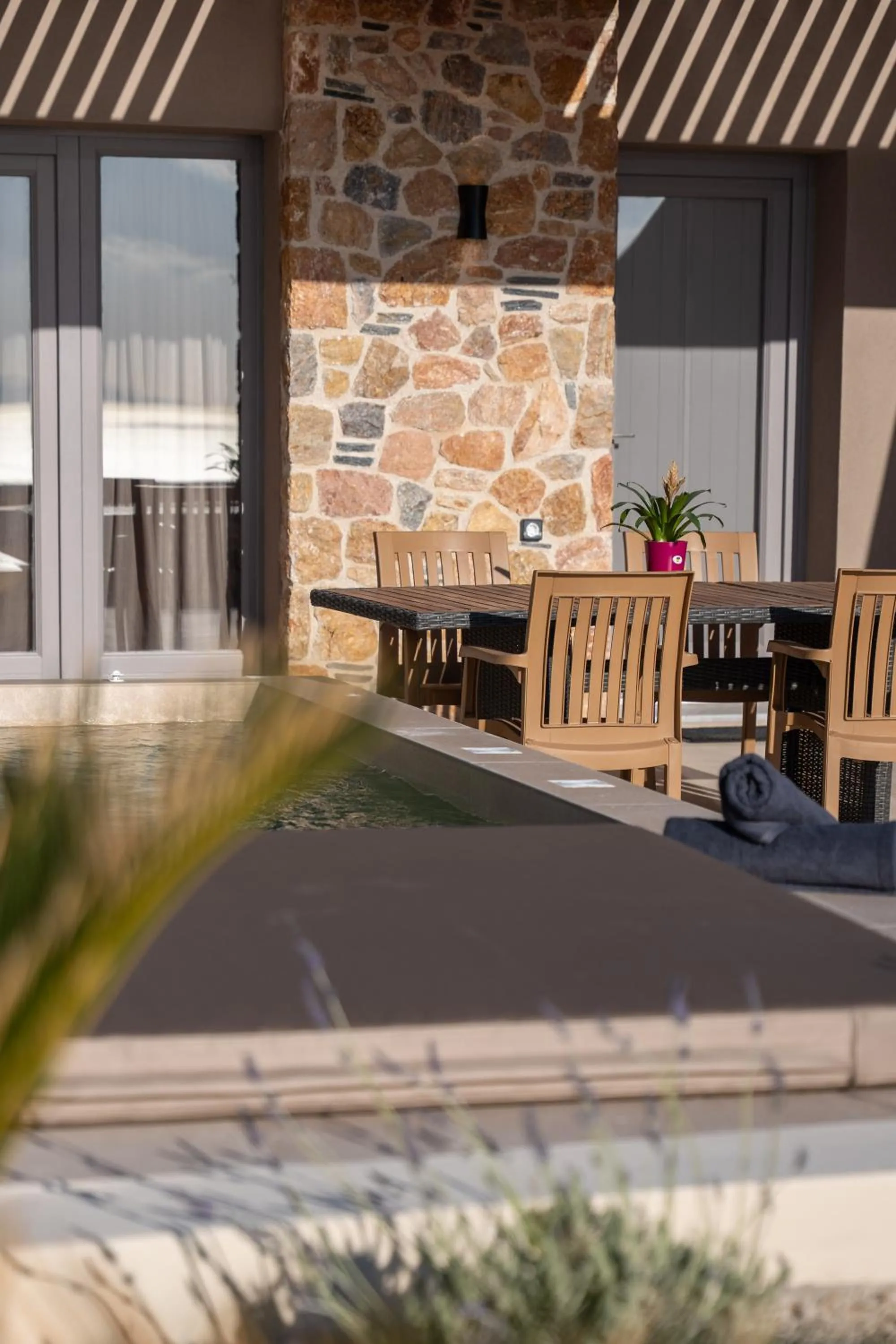 Patio in Illusion Suites