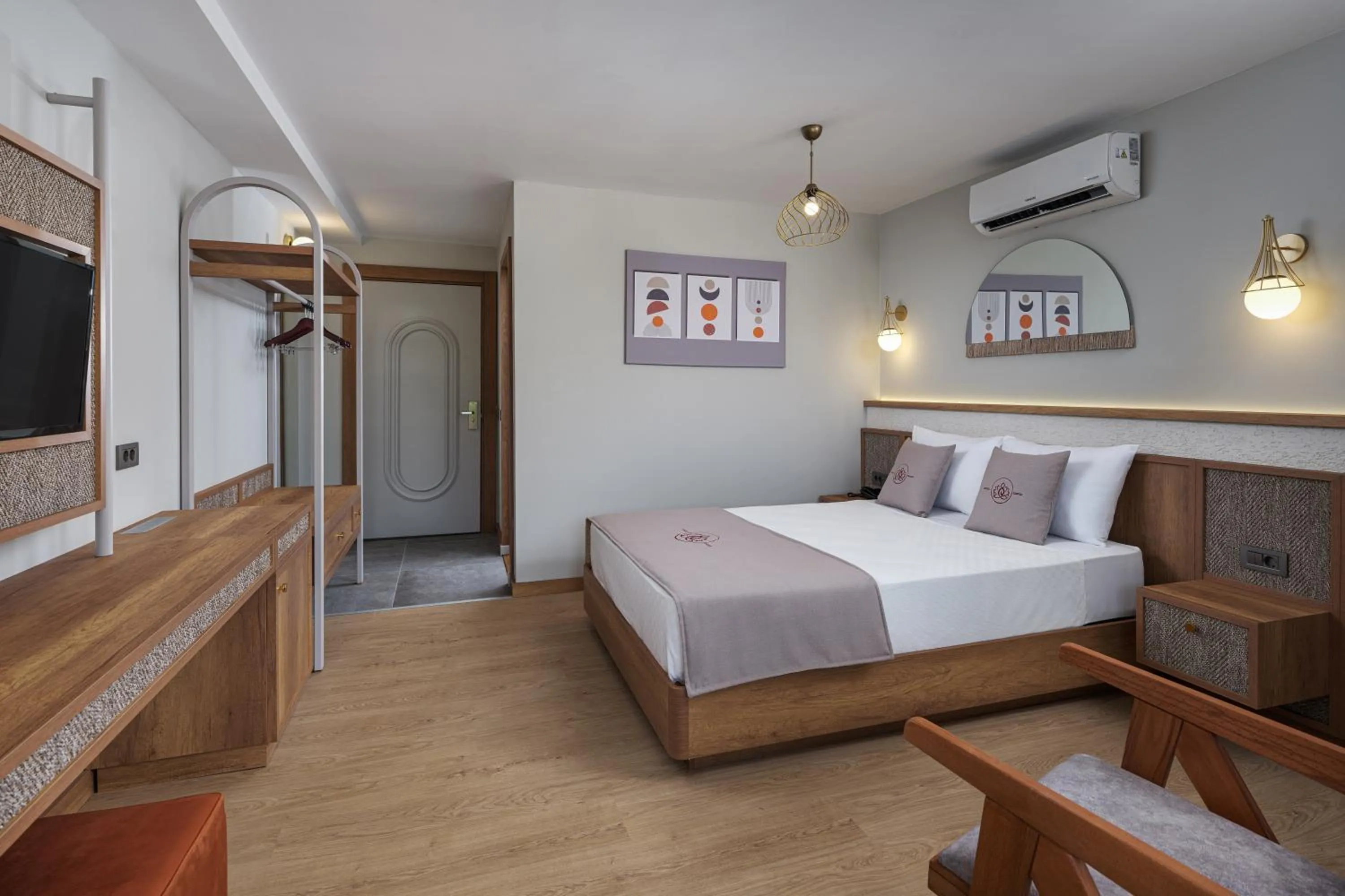 Photo of the whole room, Bed in Monk Resort Hotel Beldibi