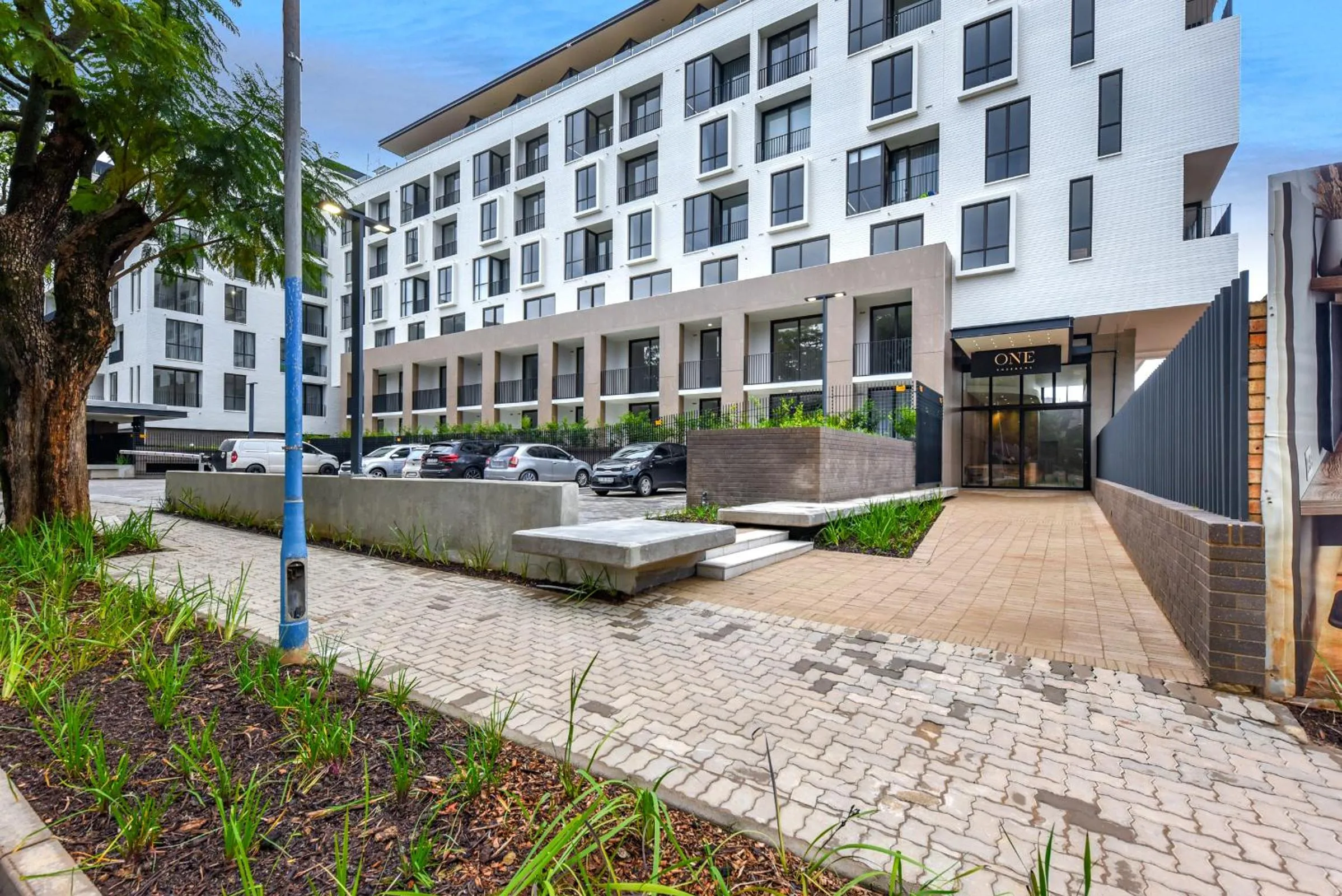 One-Bedroom Apartment with Balcony in One Rosebank Apartments