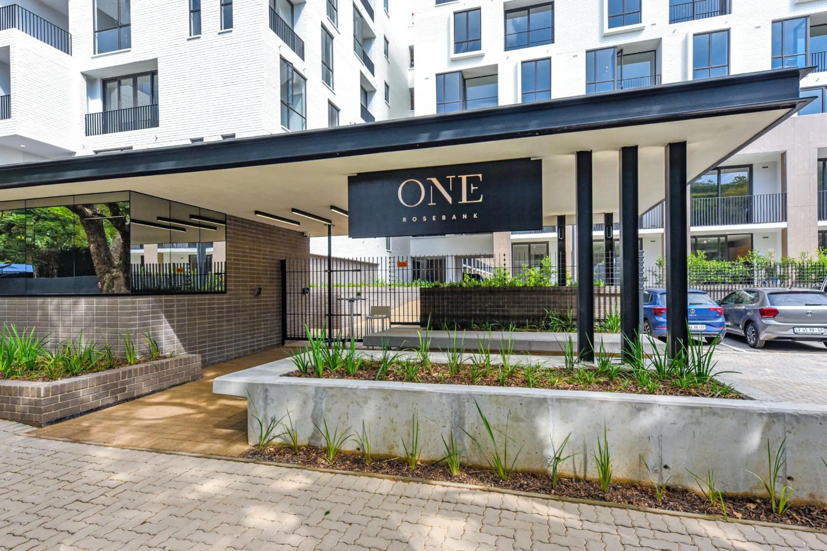 One-Bedroom Apartment with Balcony and City View in One Rosebank Apartments